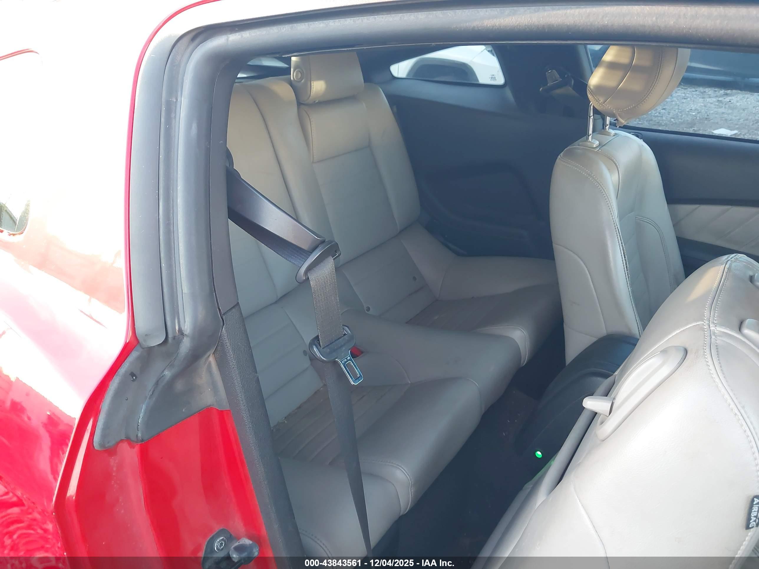 FORD MUSTANG image 8