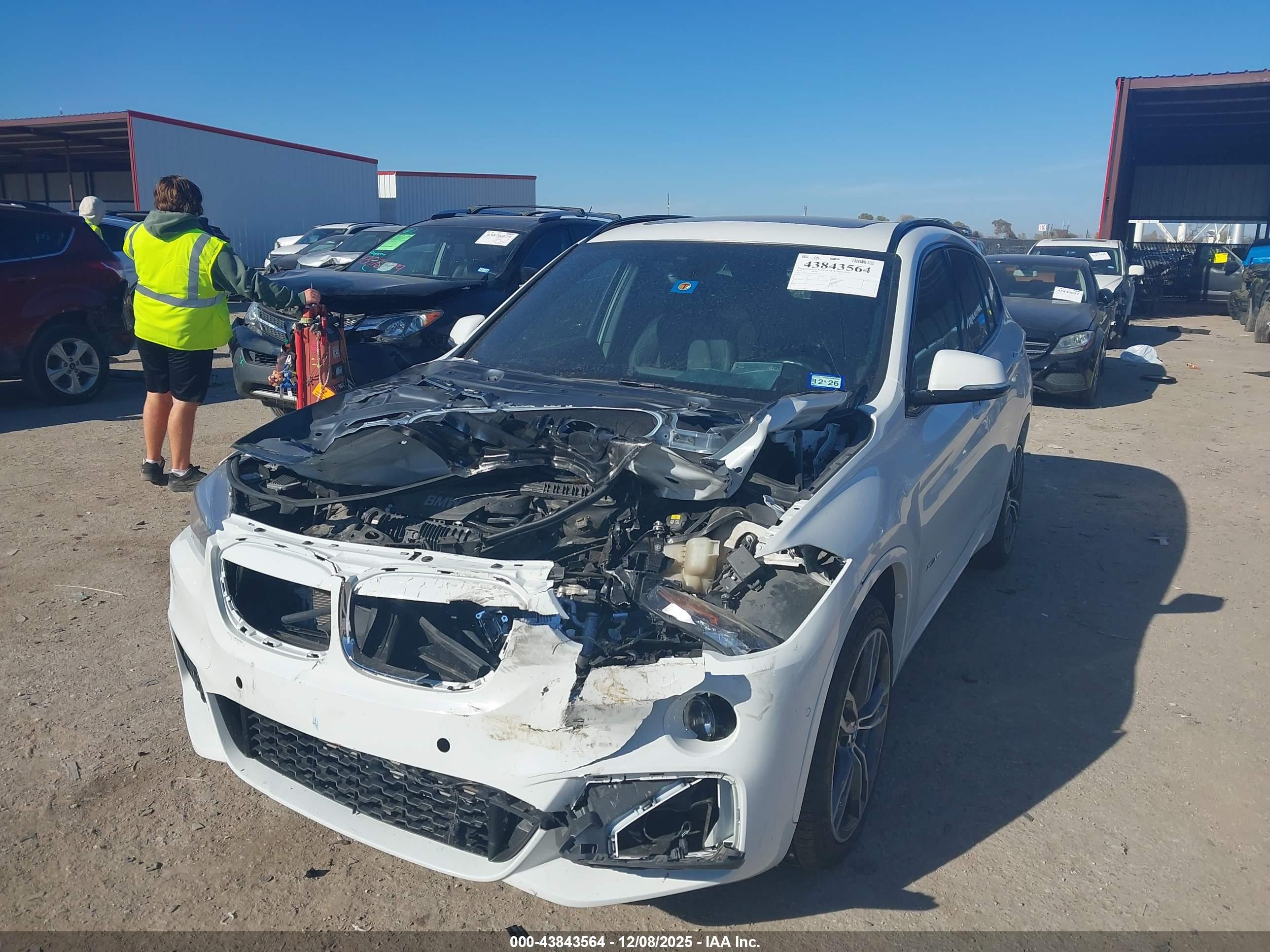 BMW X1 image 2