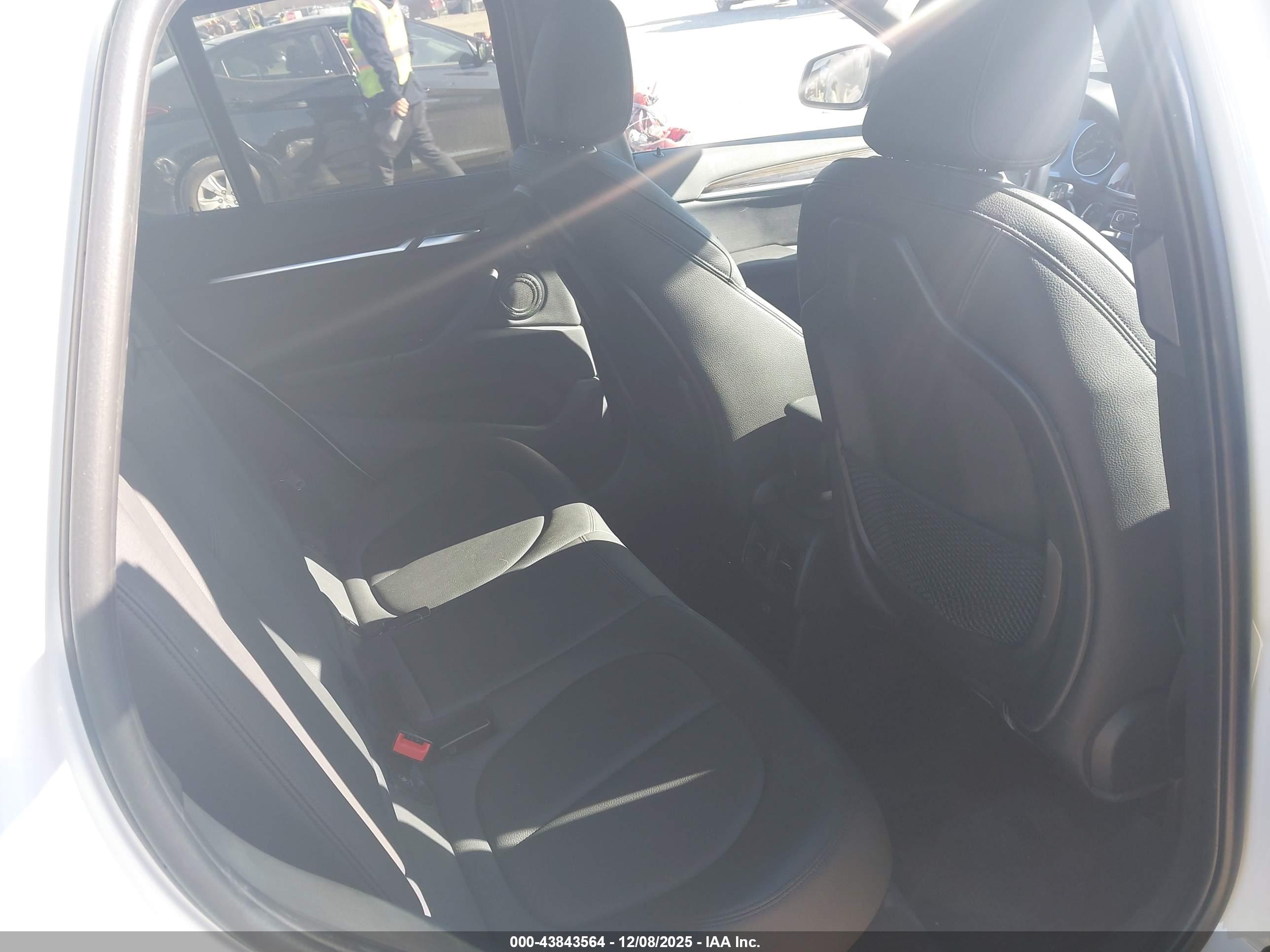 BMW X1 image 8