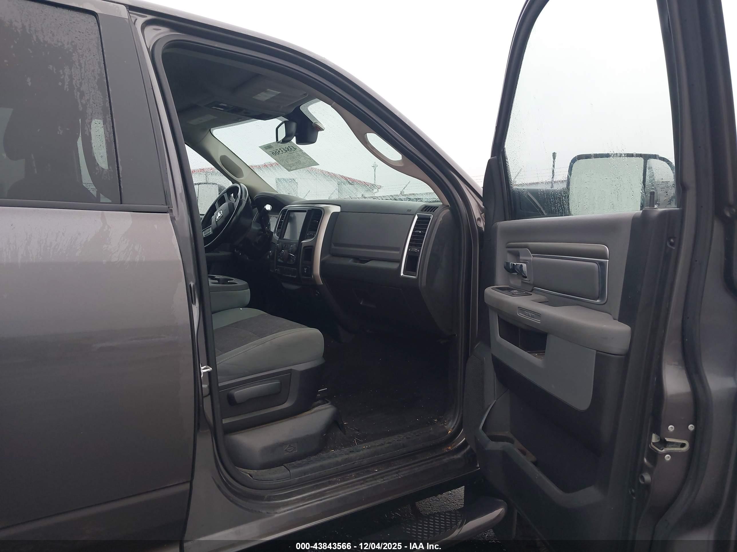 RAM 2500 image 5