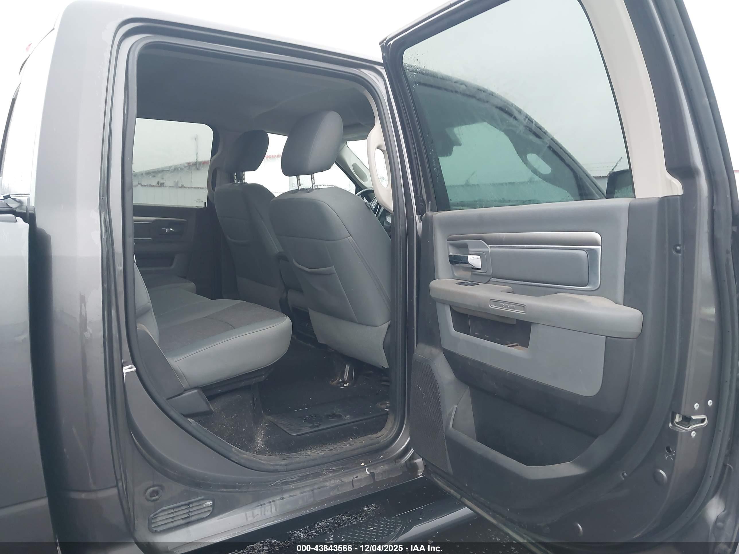 RAM 2500 image 8