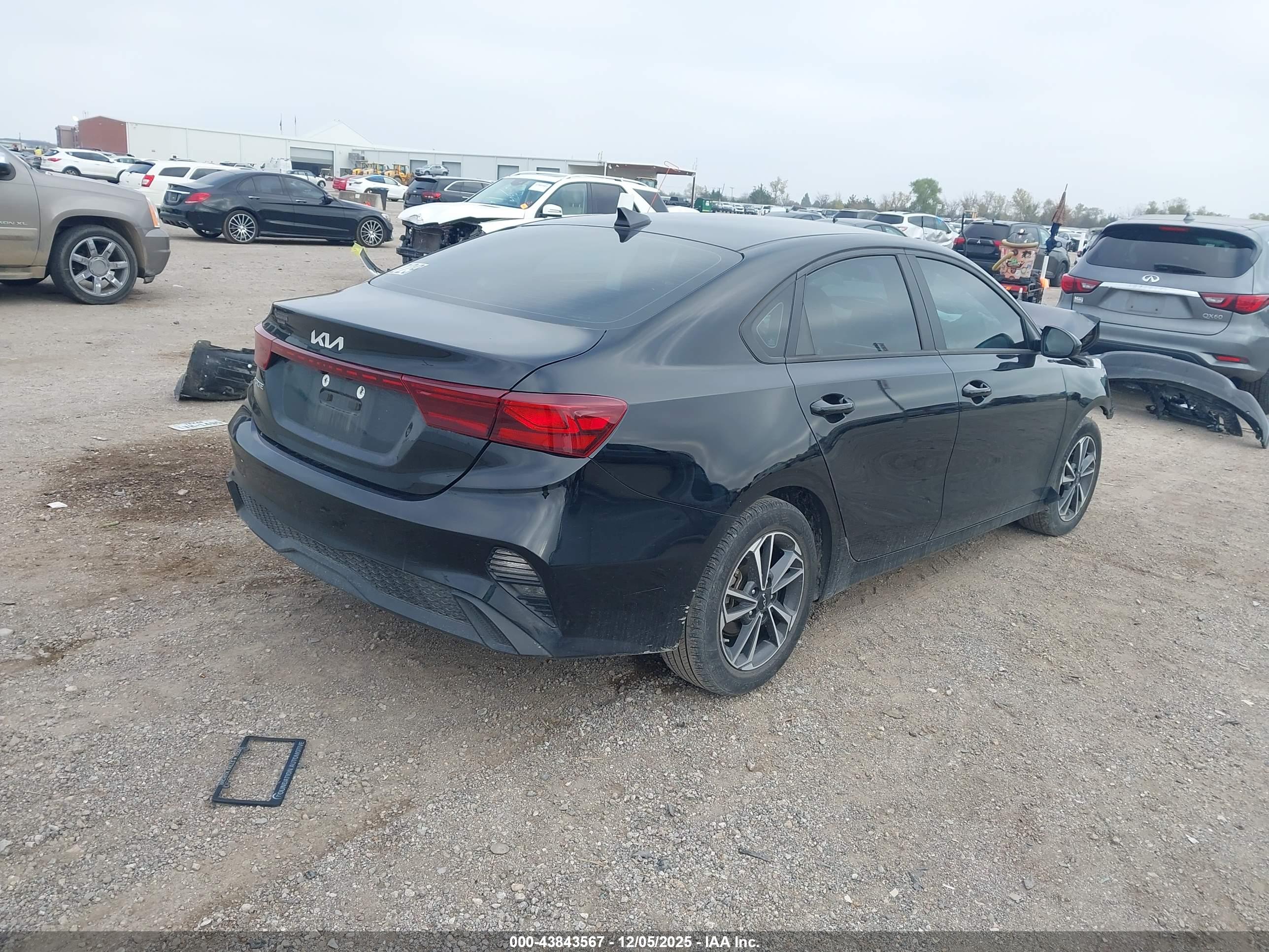 KIA FORTE image 4