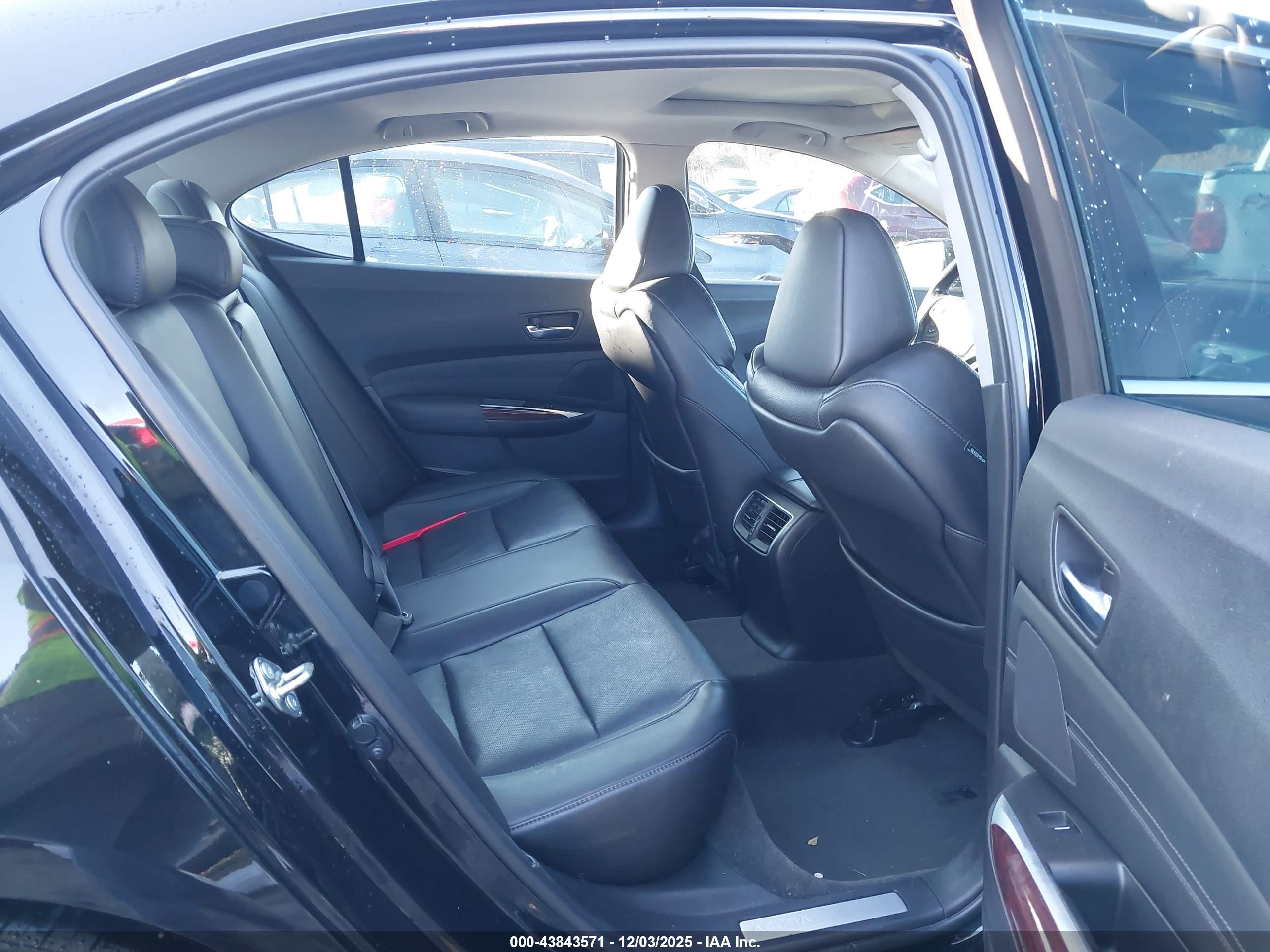 ACURA TLX image 8
