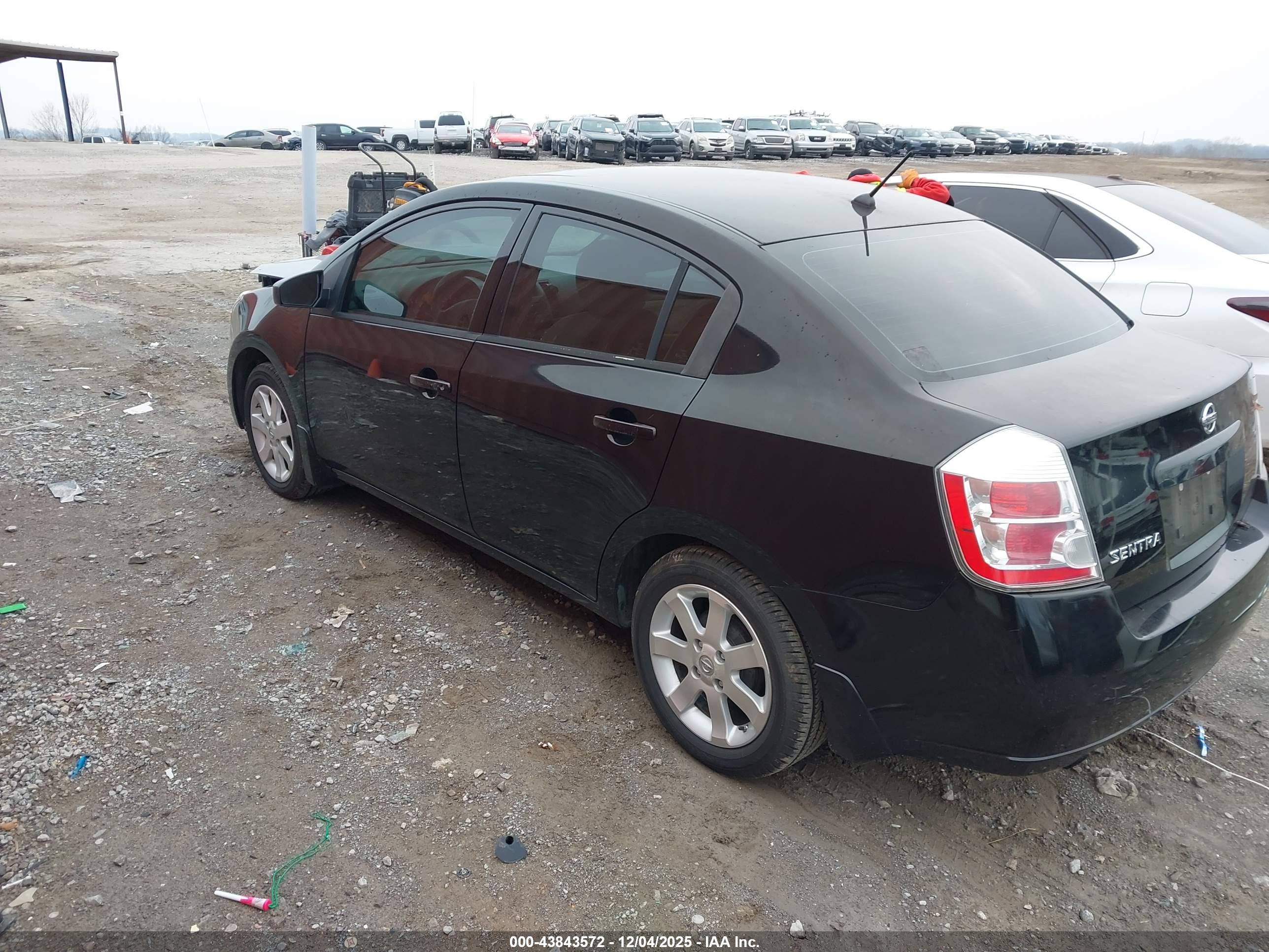 NISSAN SENTRA image 3