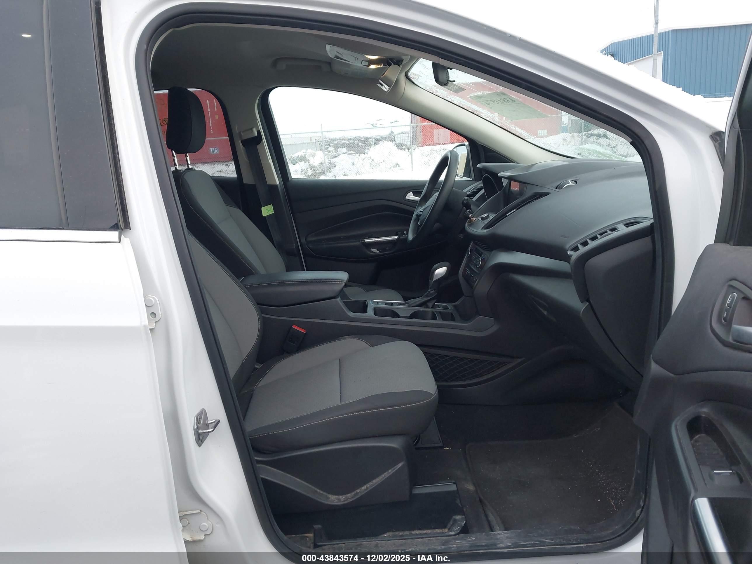 FORD ESCAPE image 5