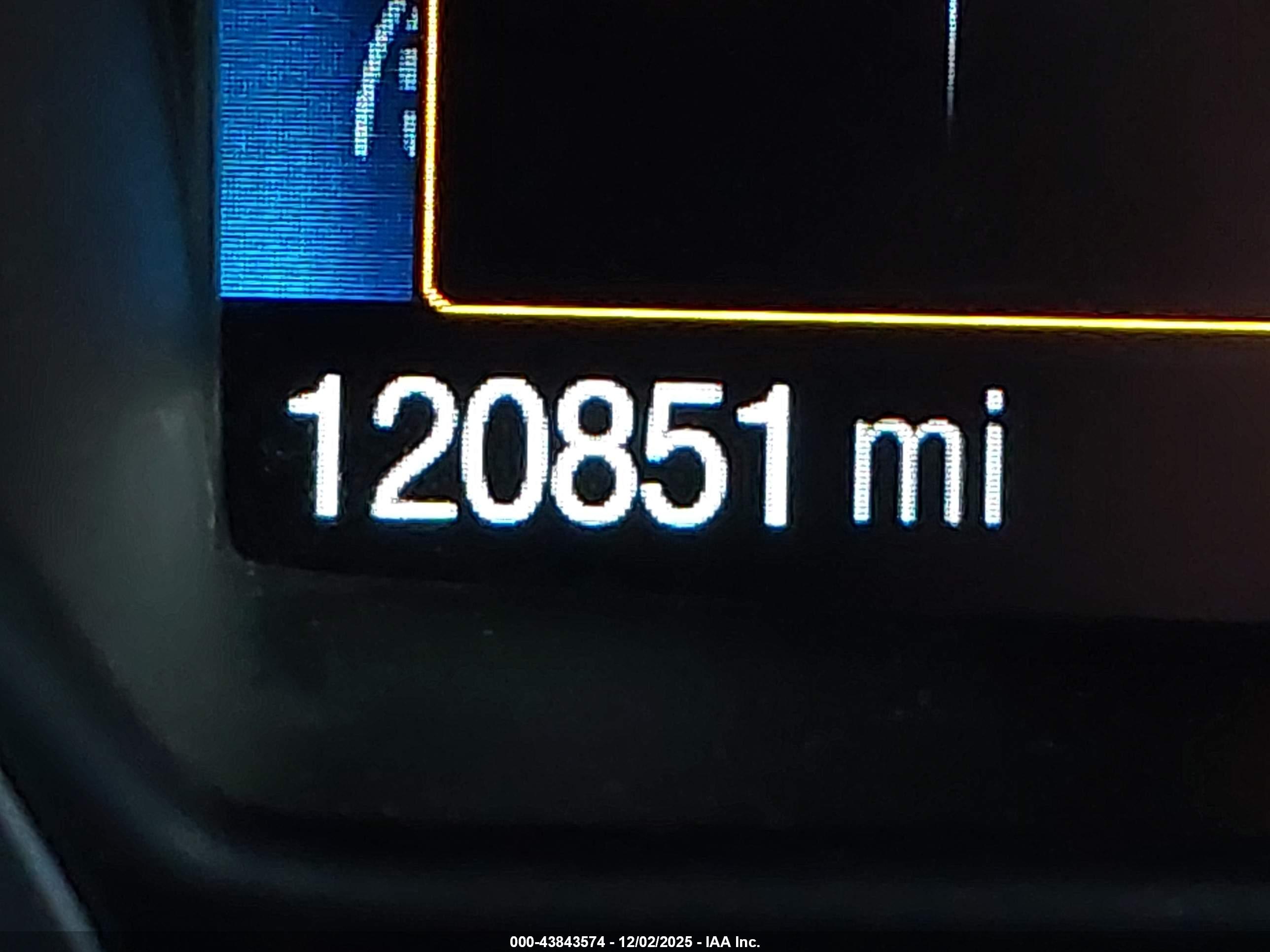 FORD ESCAPE image 7