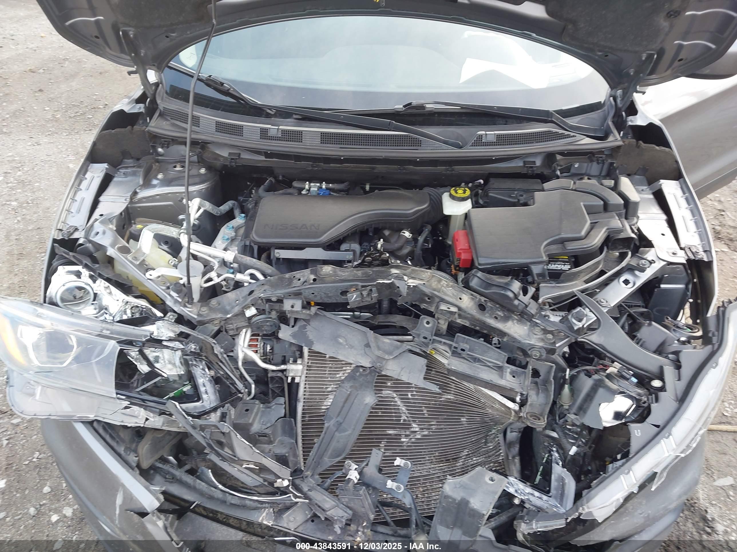 NISSAN ROGUE image 10