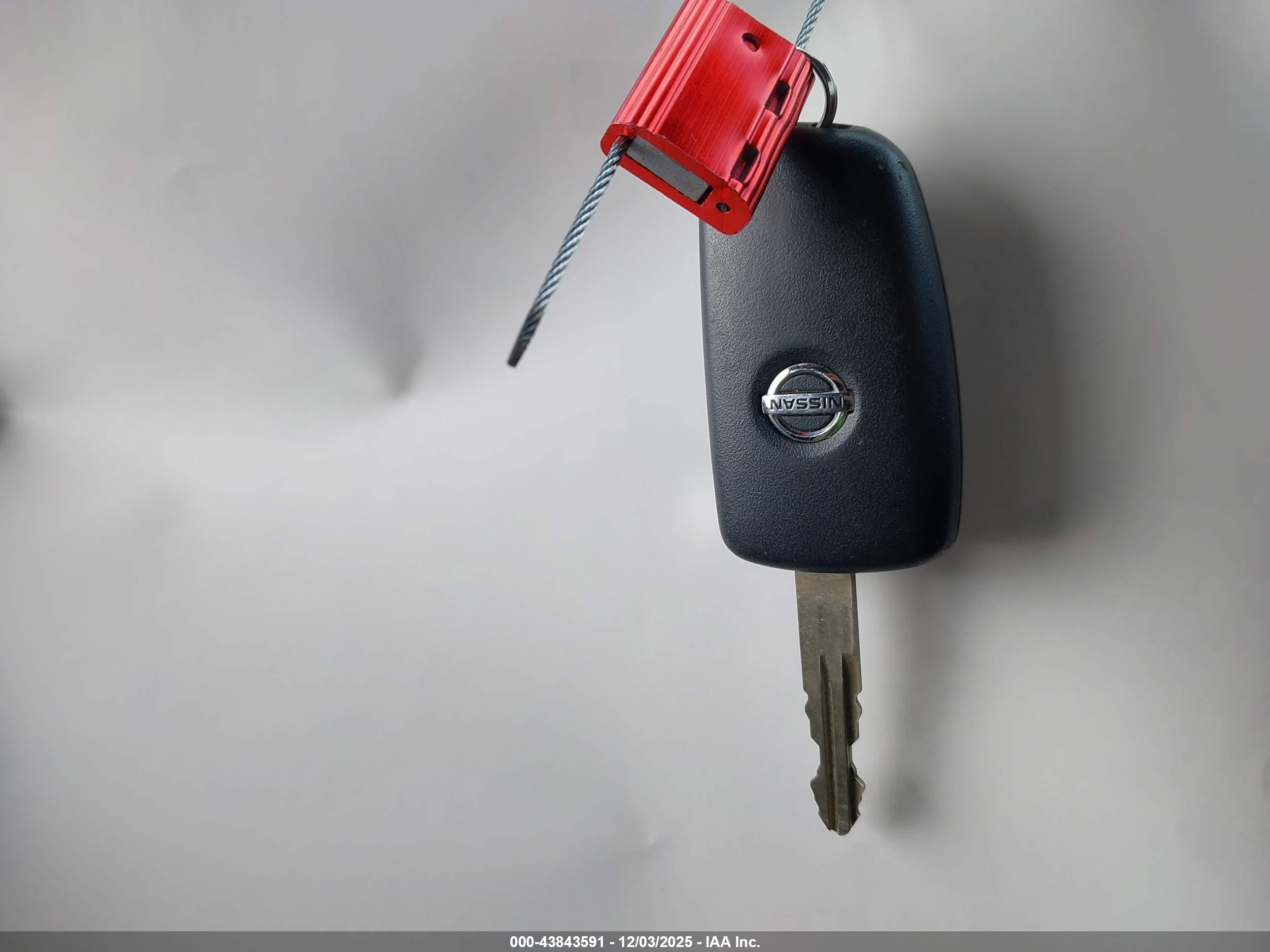 NISSAN ROGUE image 11