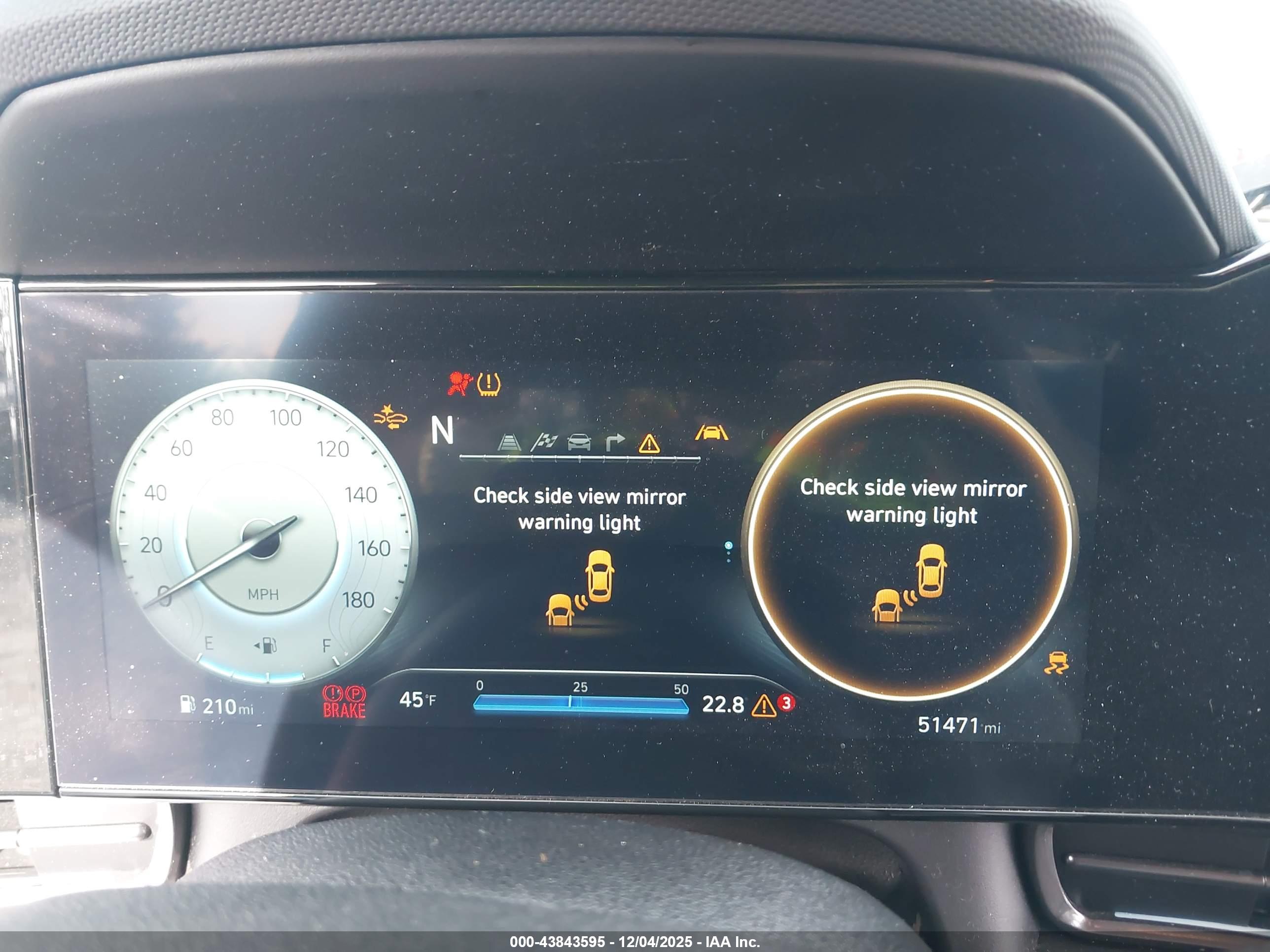 HYUNDAI ELANTRA image 7