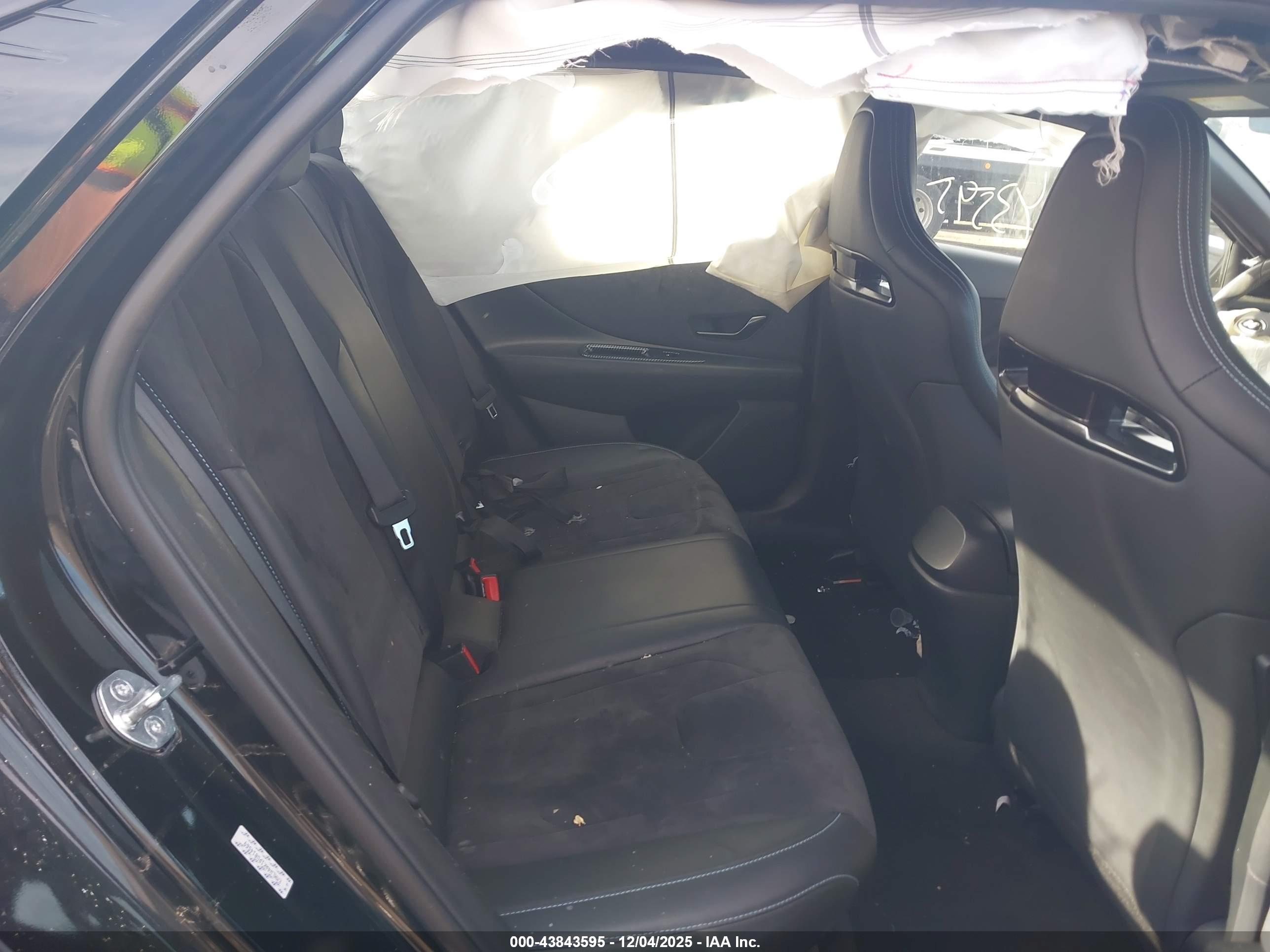 HYUNDAI ELANTRA image 8