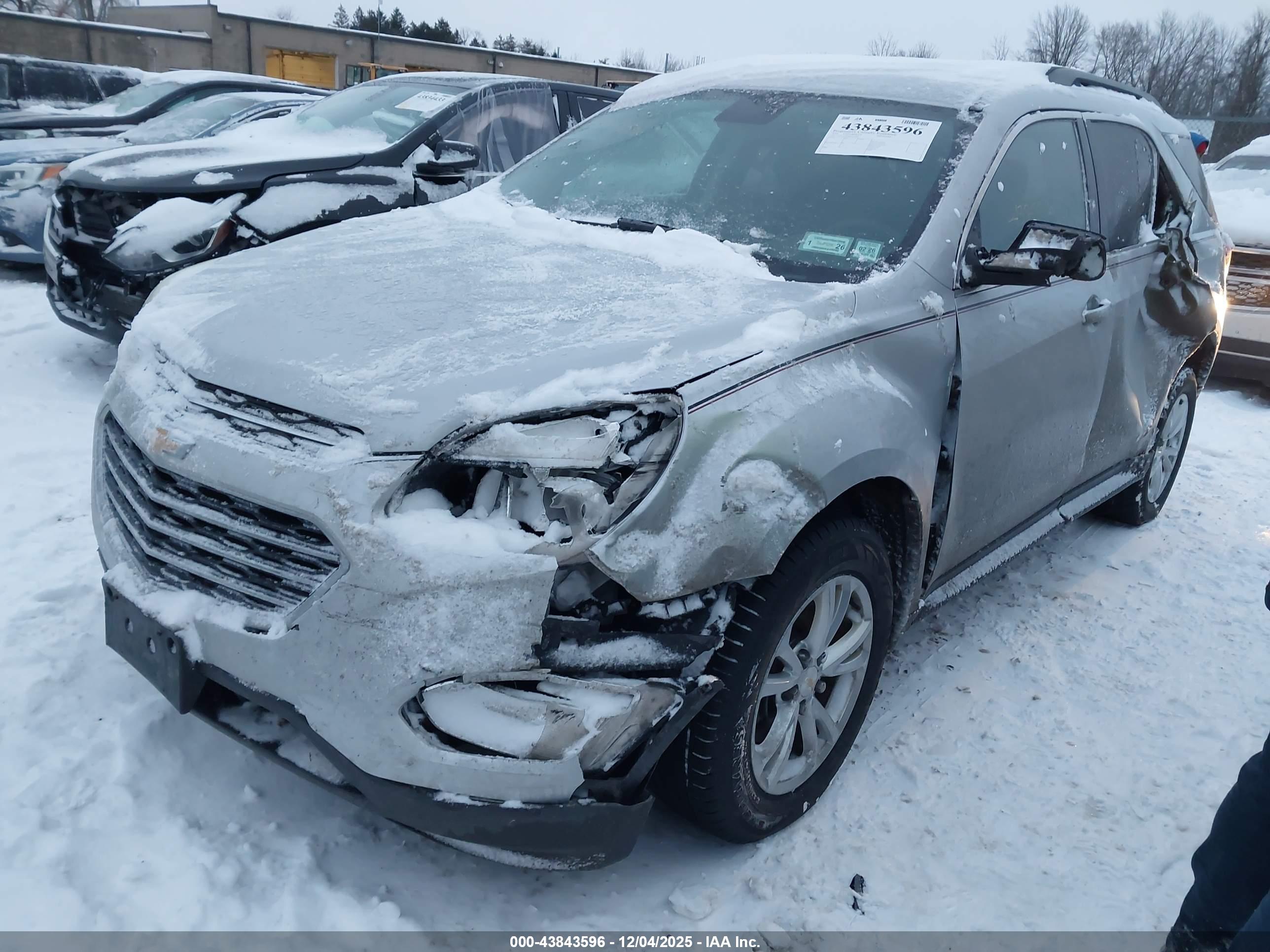 CHEVROLET EQUINOX image 2
