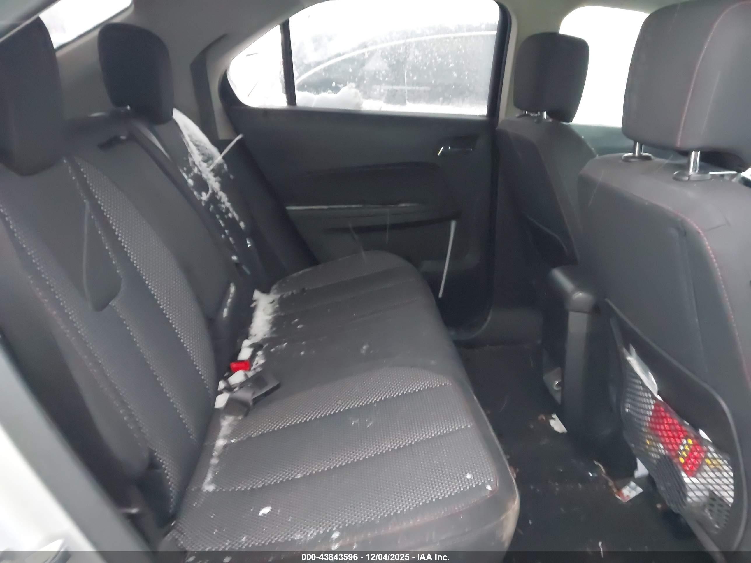CHEVROLET EQUINOX image 8