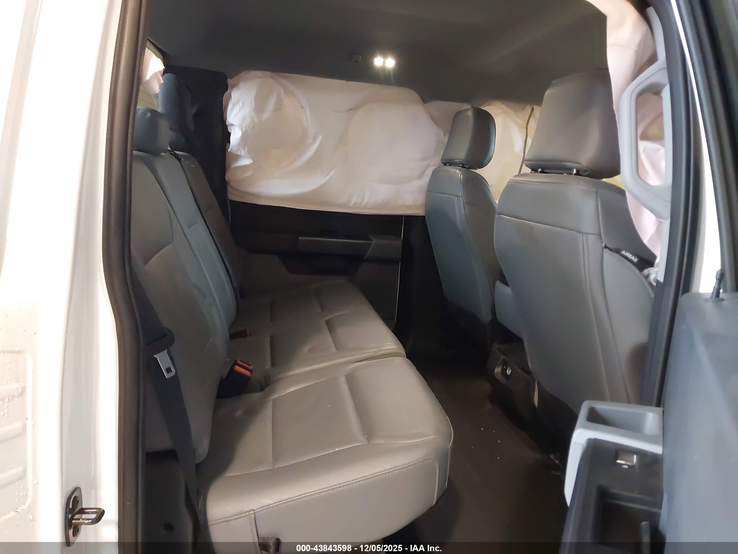 FORD F-150 image 8
