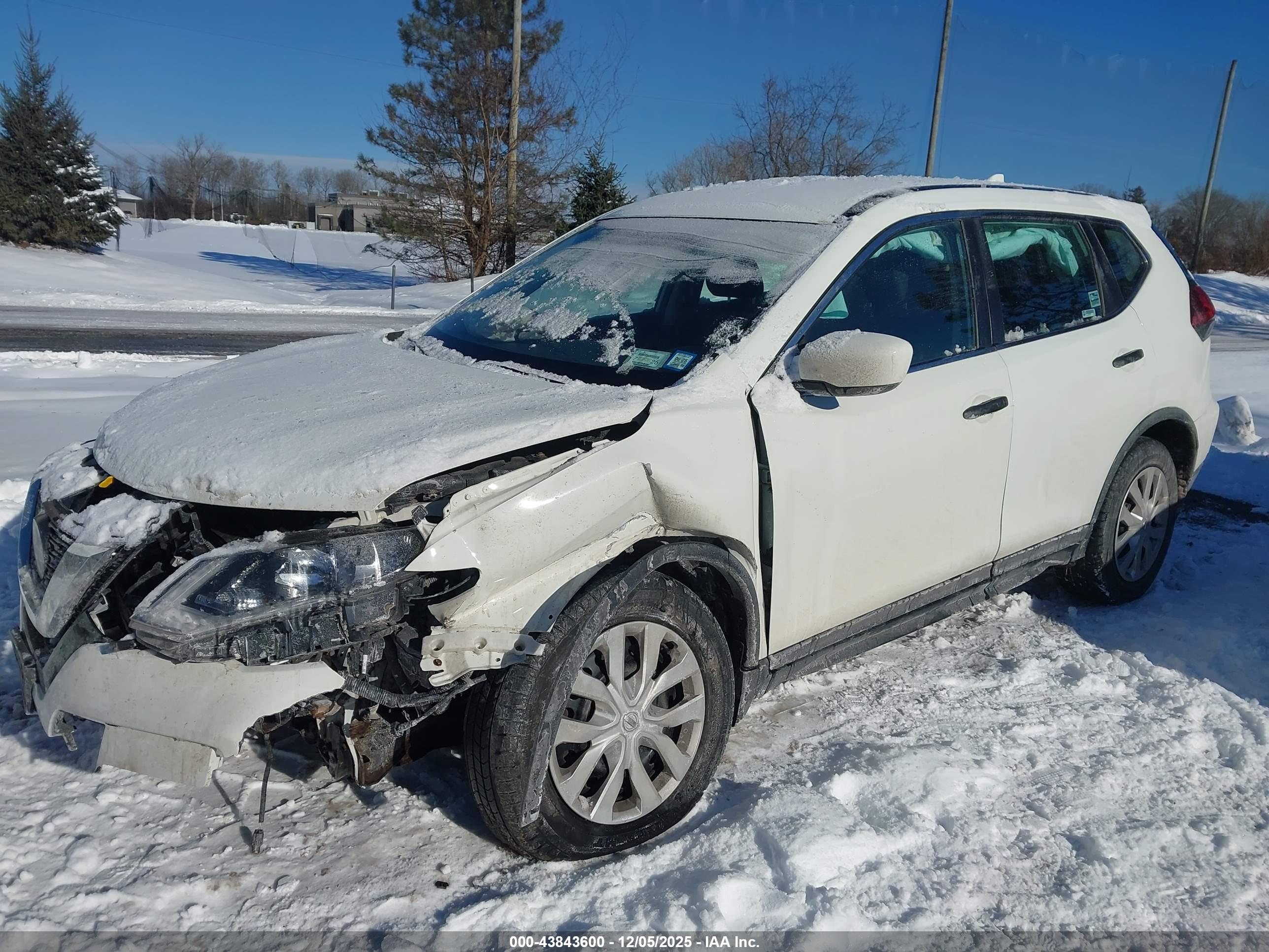 NISSAN ROGUE image 2