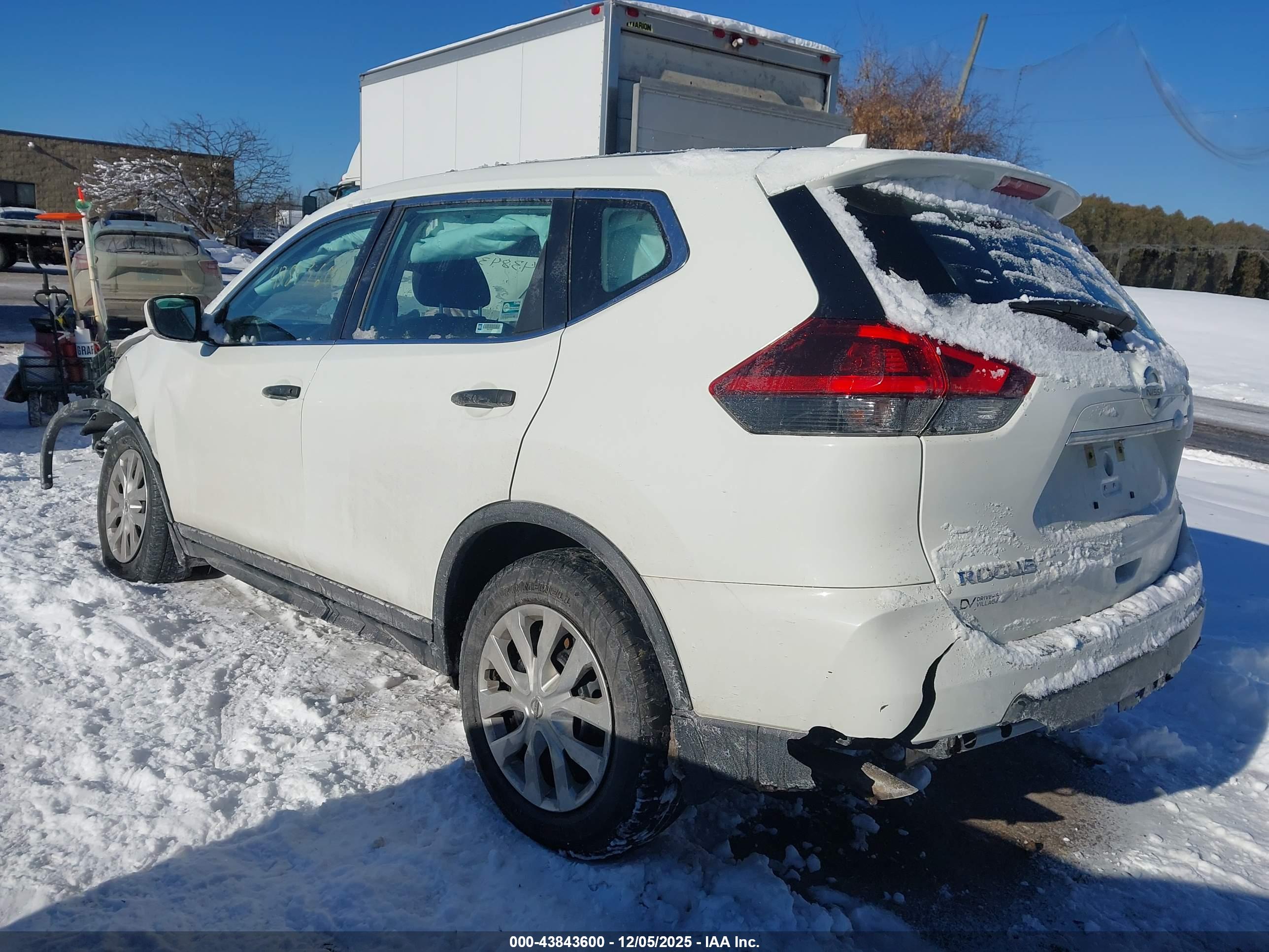 NISSAN ROGUE image 3