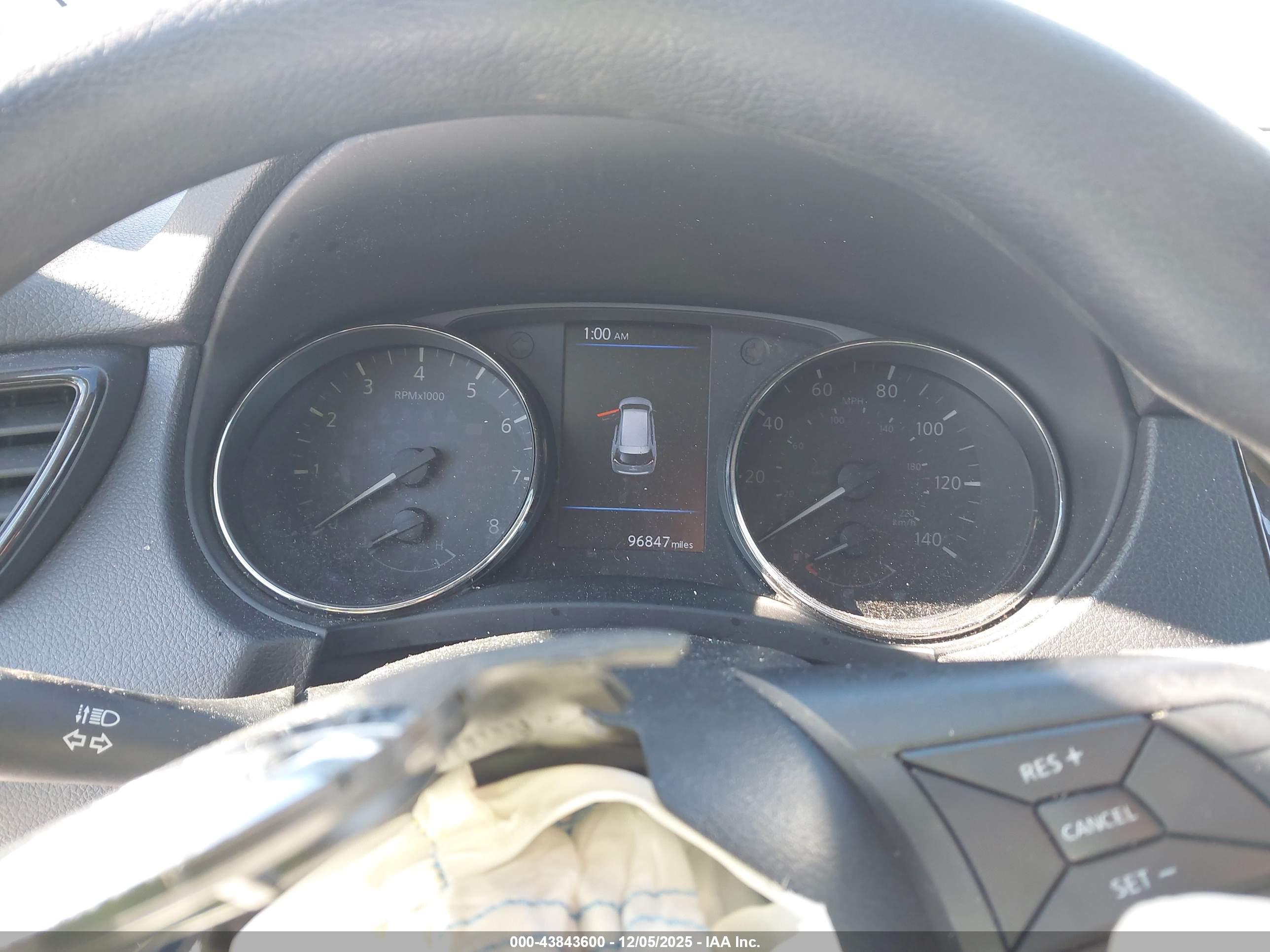 NISSAN ROGUE image 7