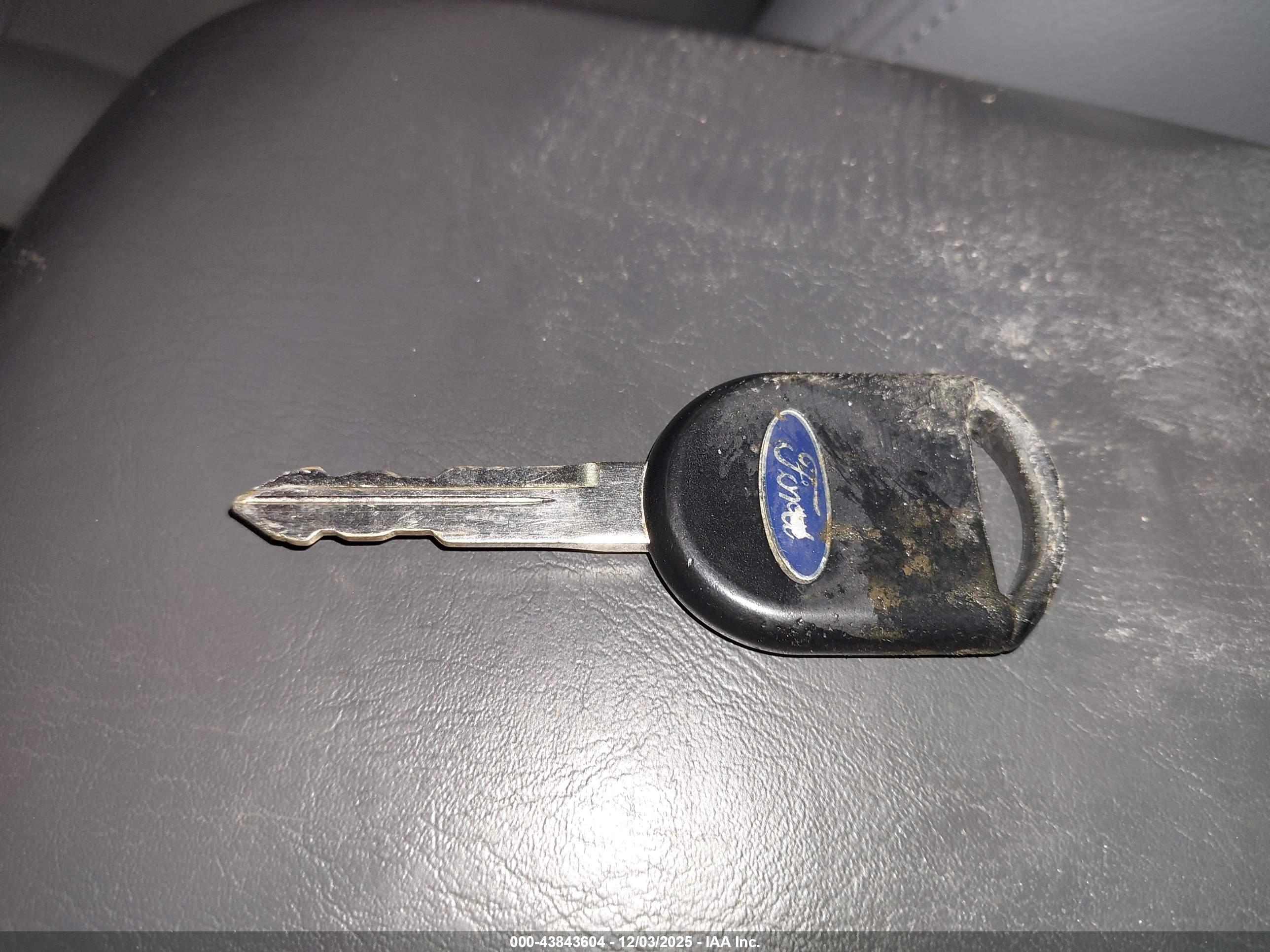 FORD ESCAPE image 11