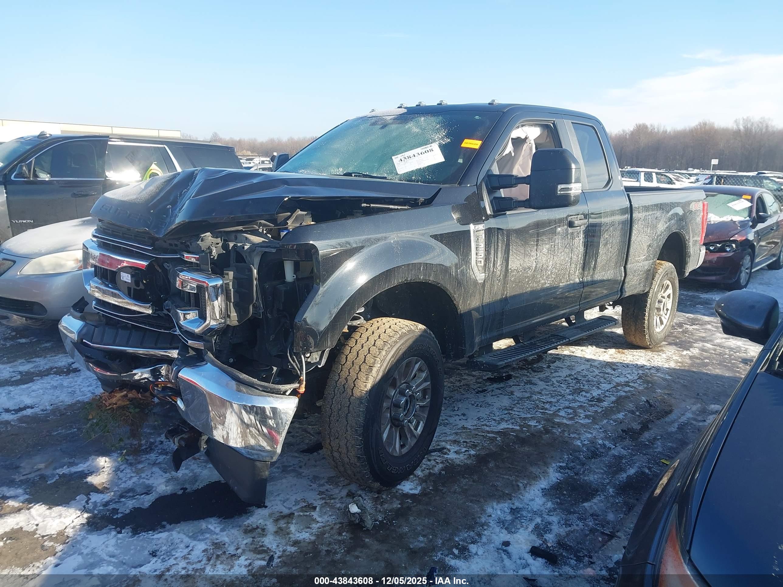 FORD F-250 image 2