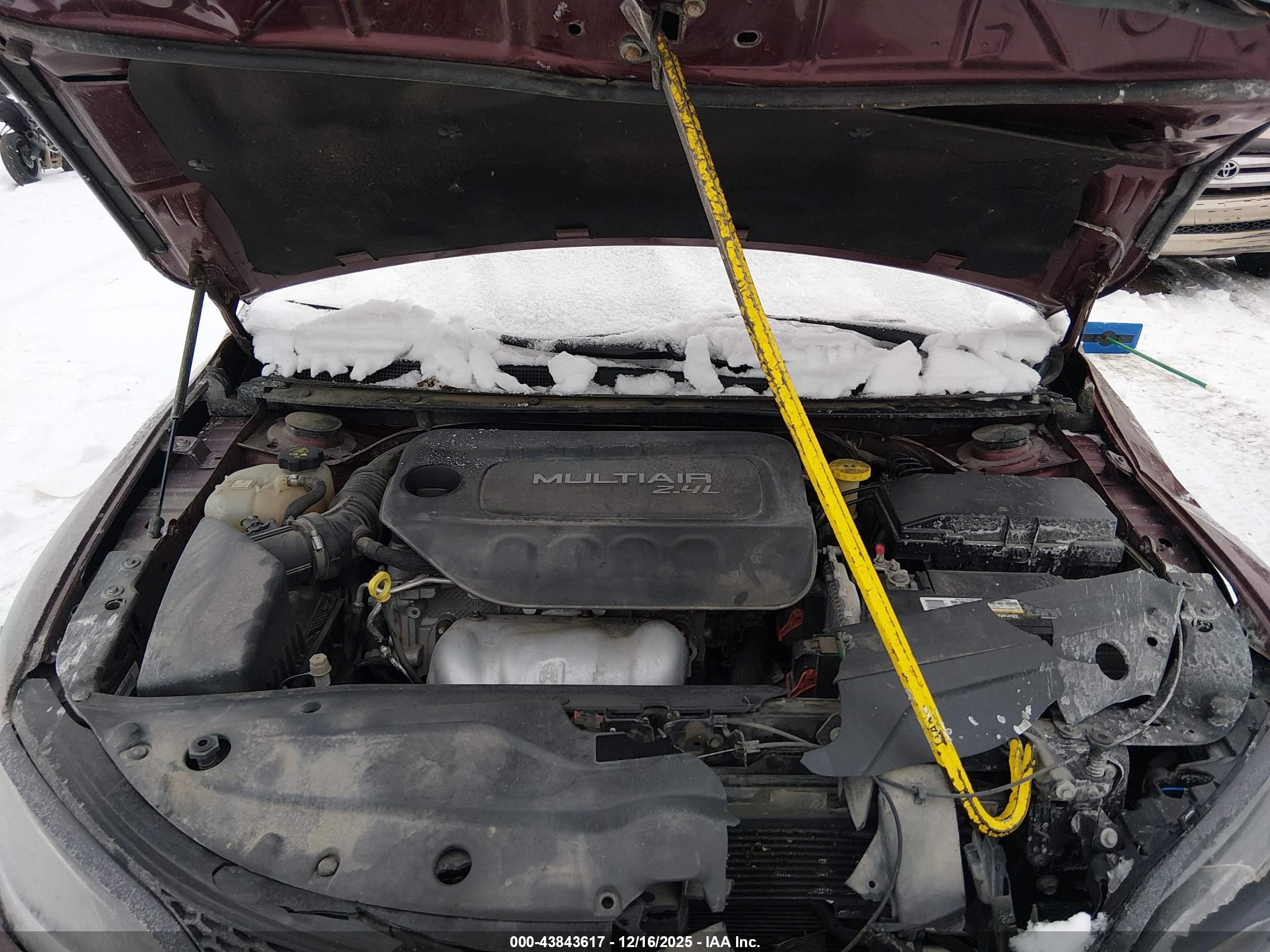CHRYSLER 200 image 10