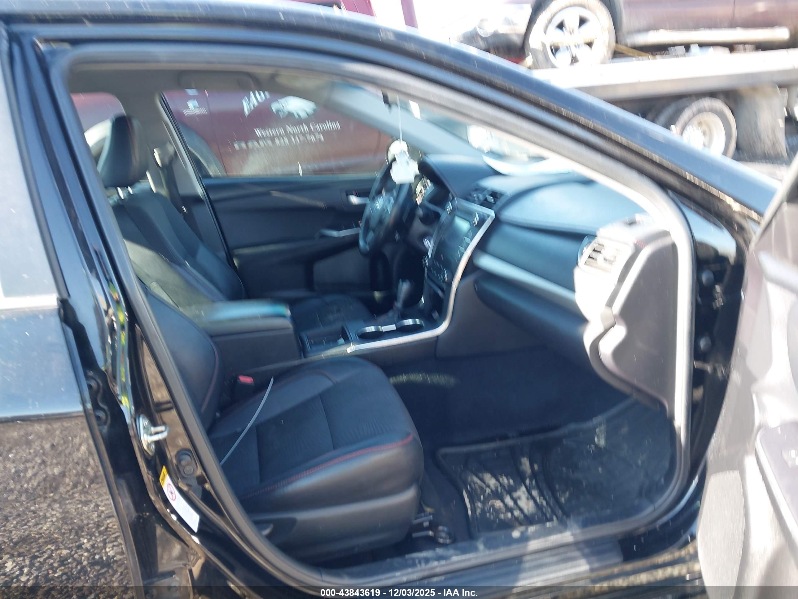 TOYOTA CAMRY image 5