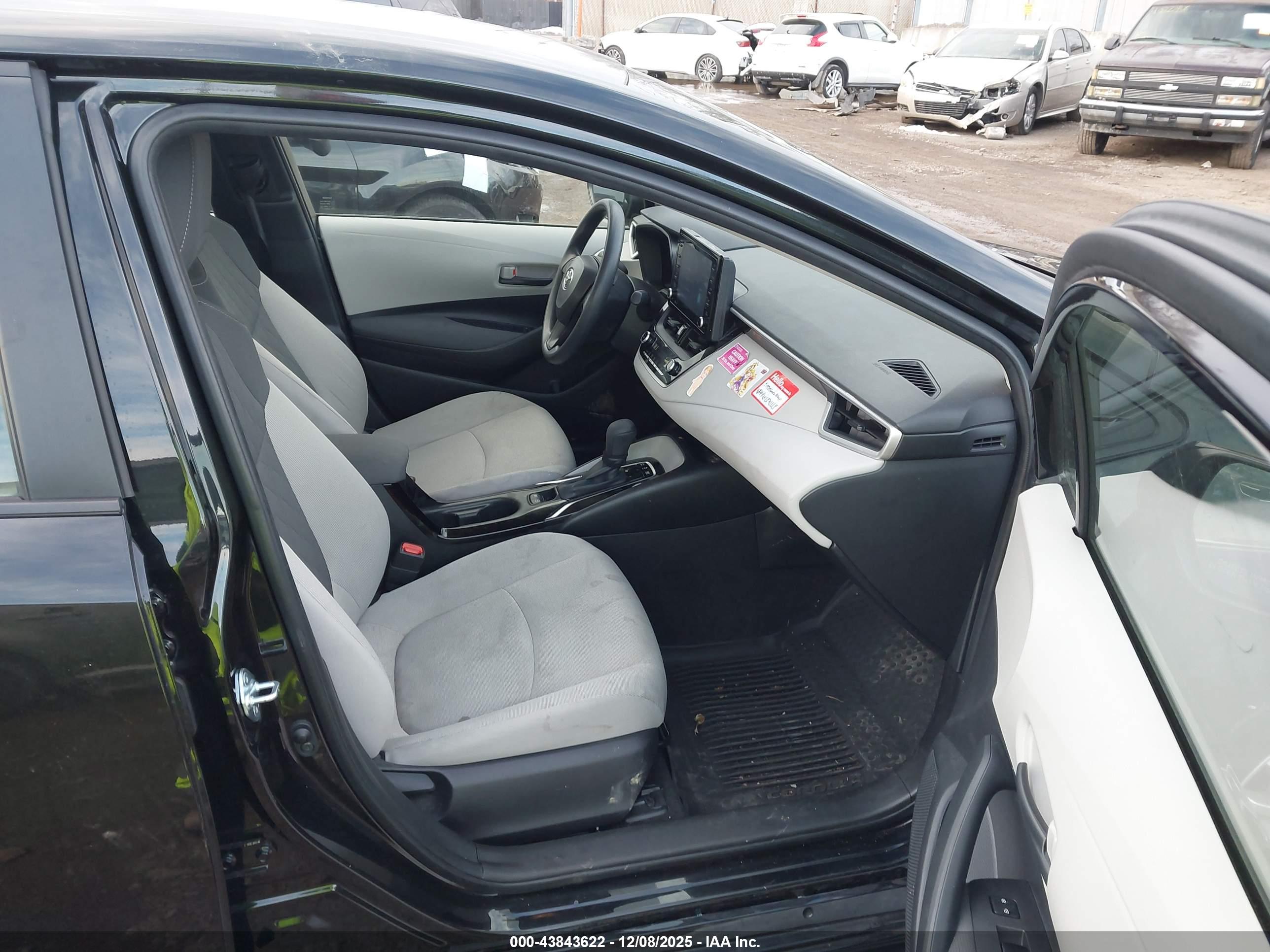 TOYOTA COROLLA image 5