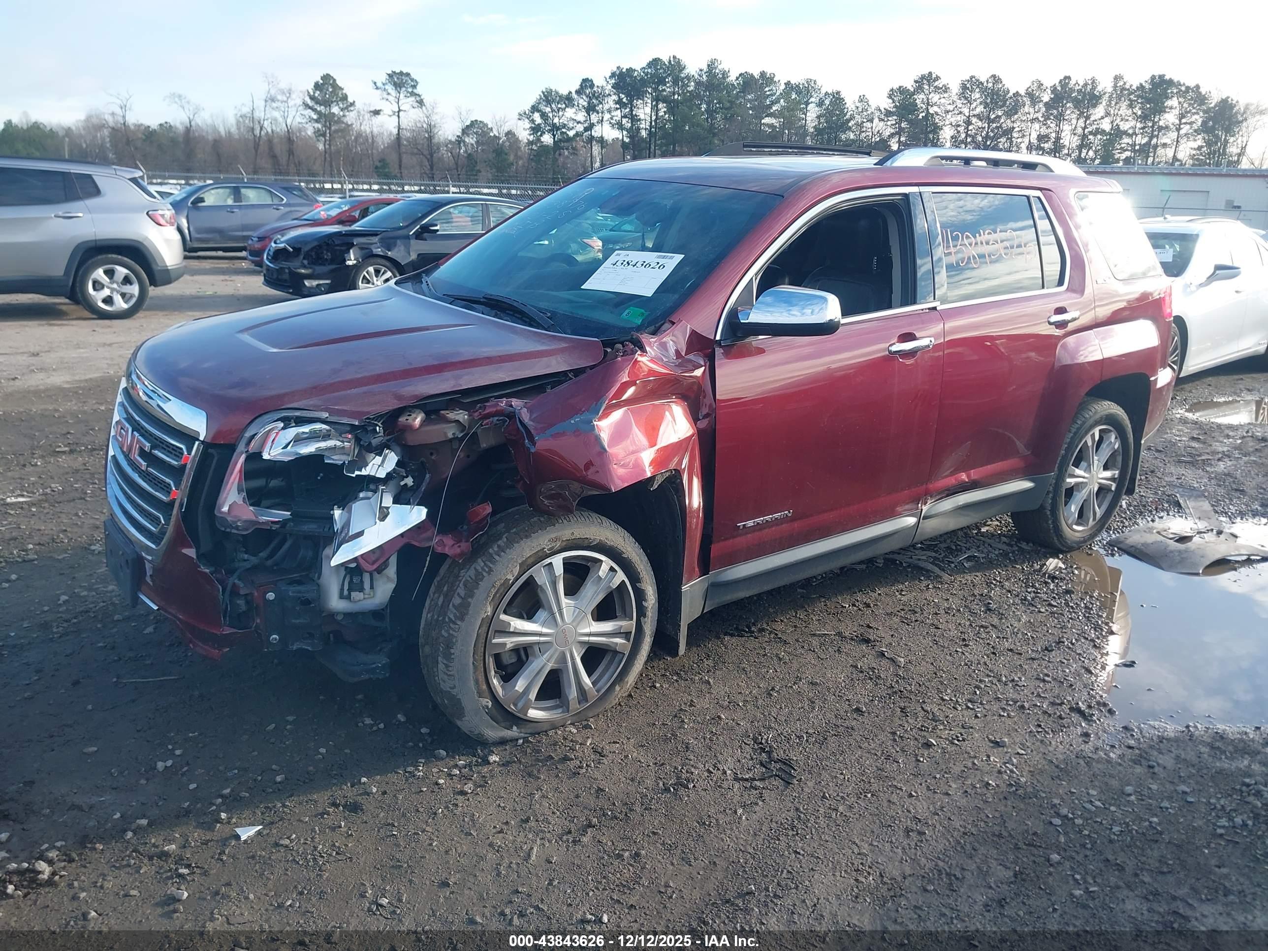 GMC TERRAIN image 2