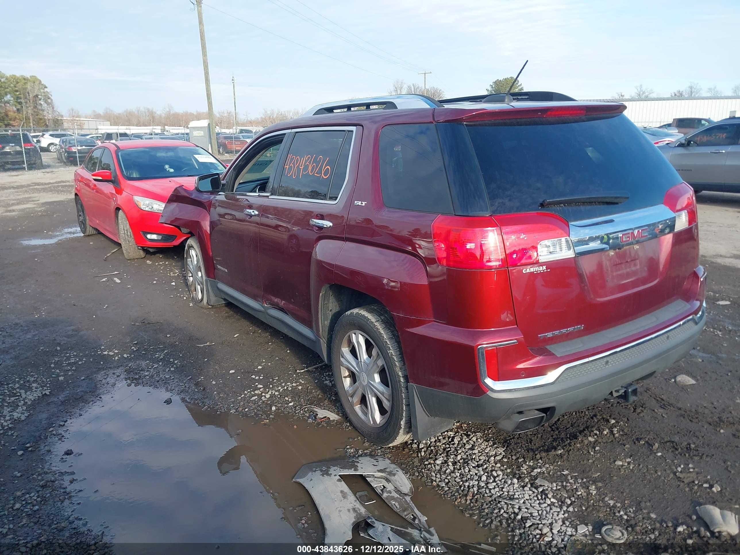 GMC TERRAIN image 3