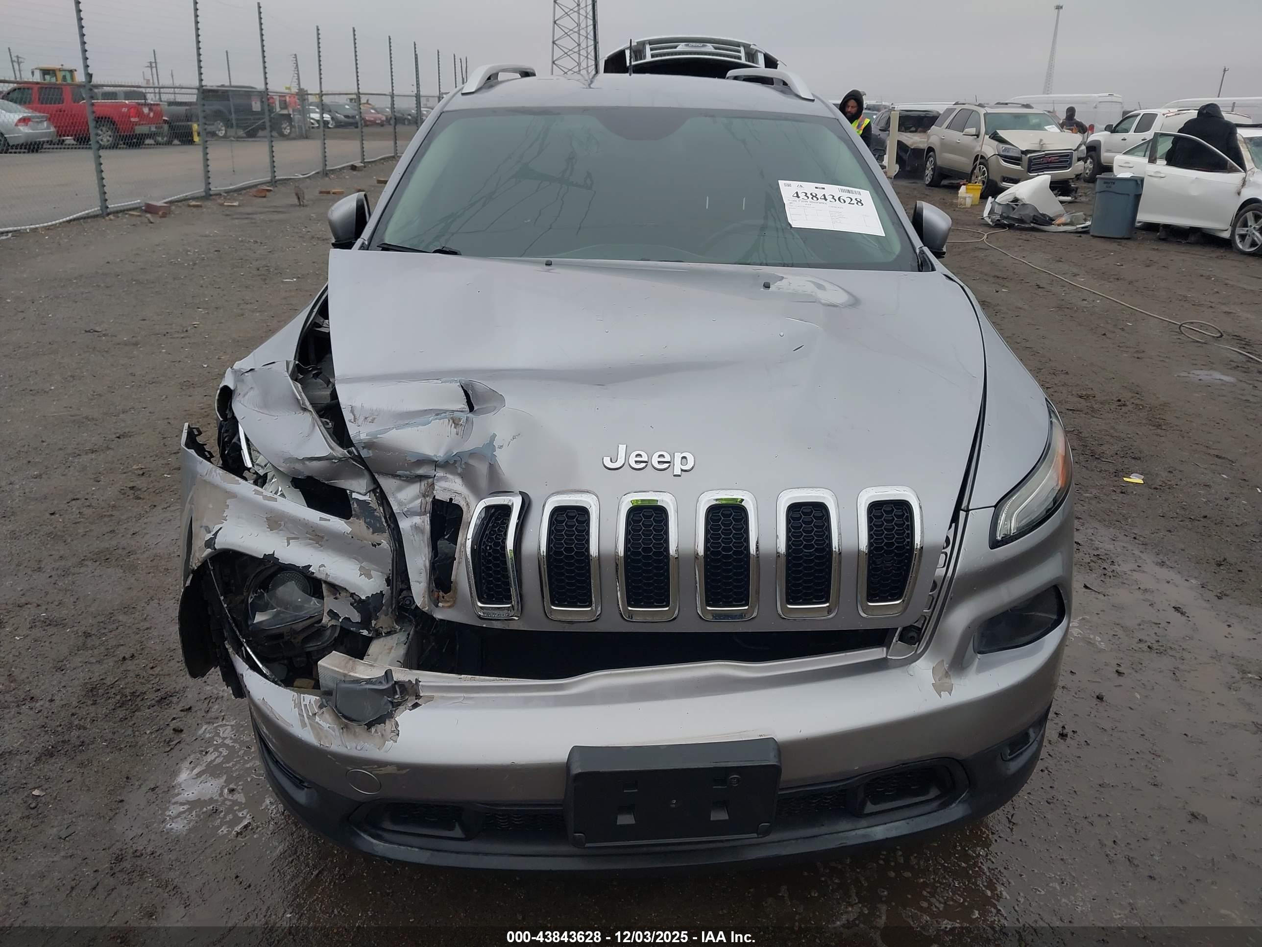 JEEP CHEROKEE image 6