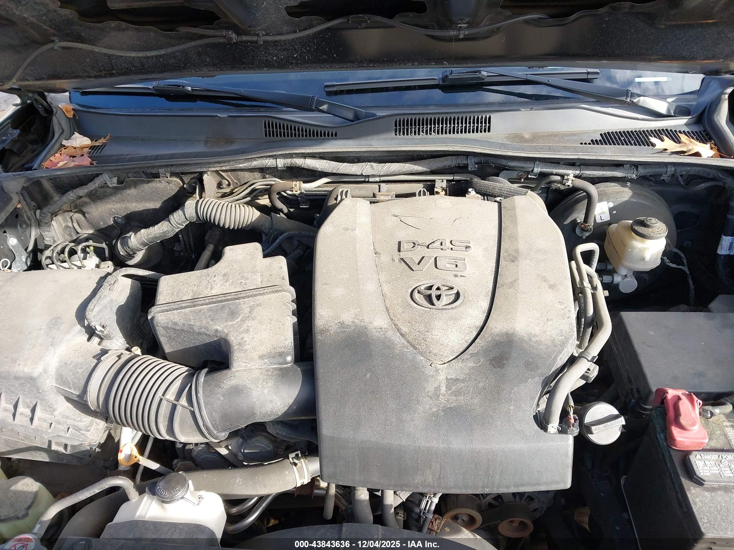 TOYOTA TACOMA image 10