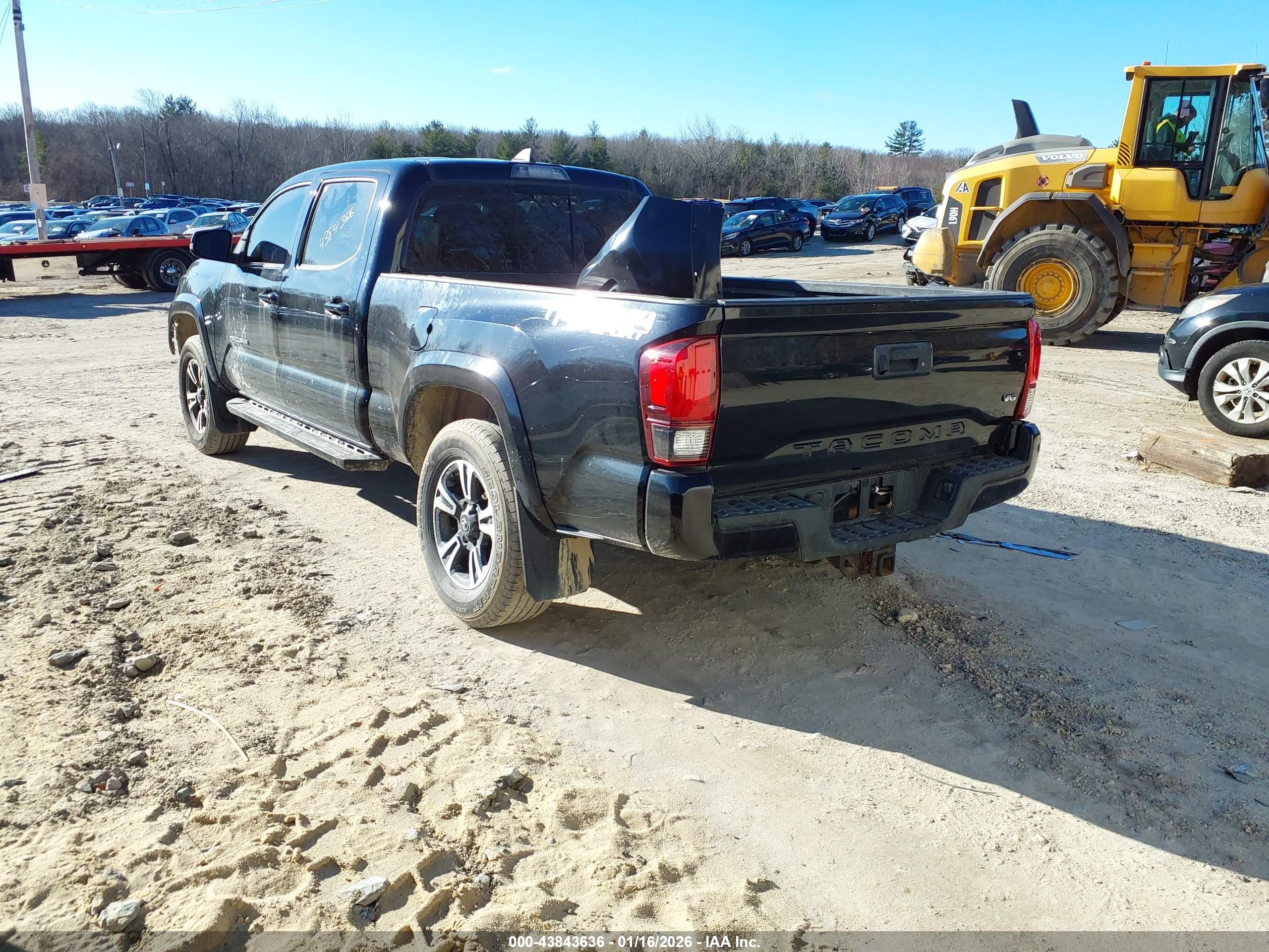 TOYOTA TACOMA image 3