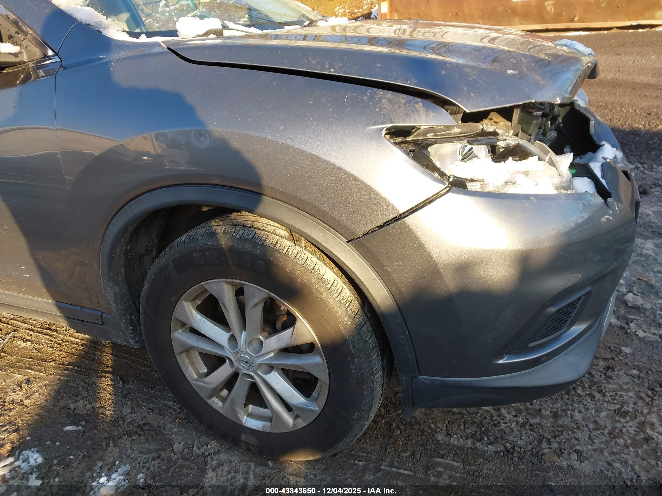 NISSAN ROGUE image 6