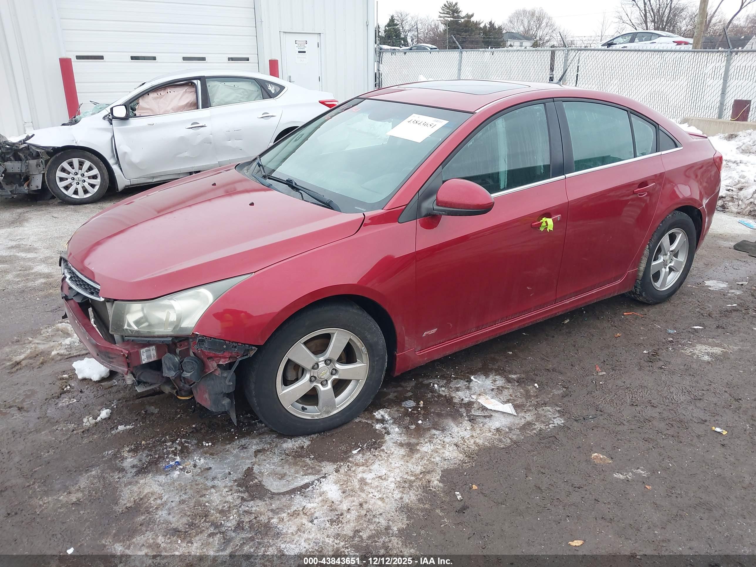 CHEVROLET CRUZE image 2