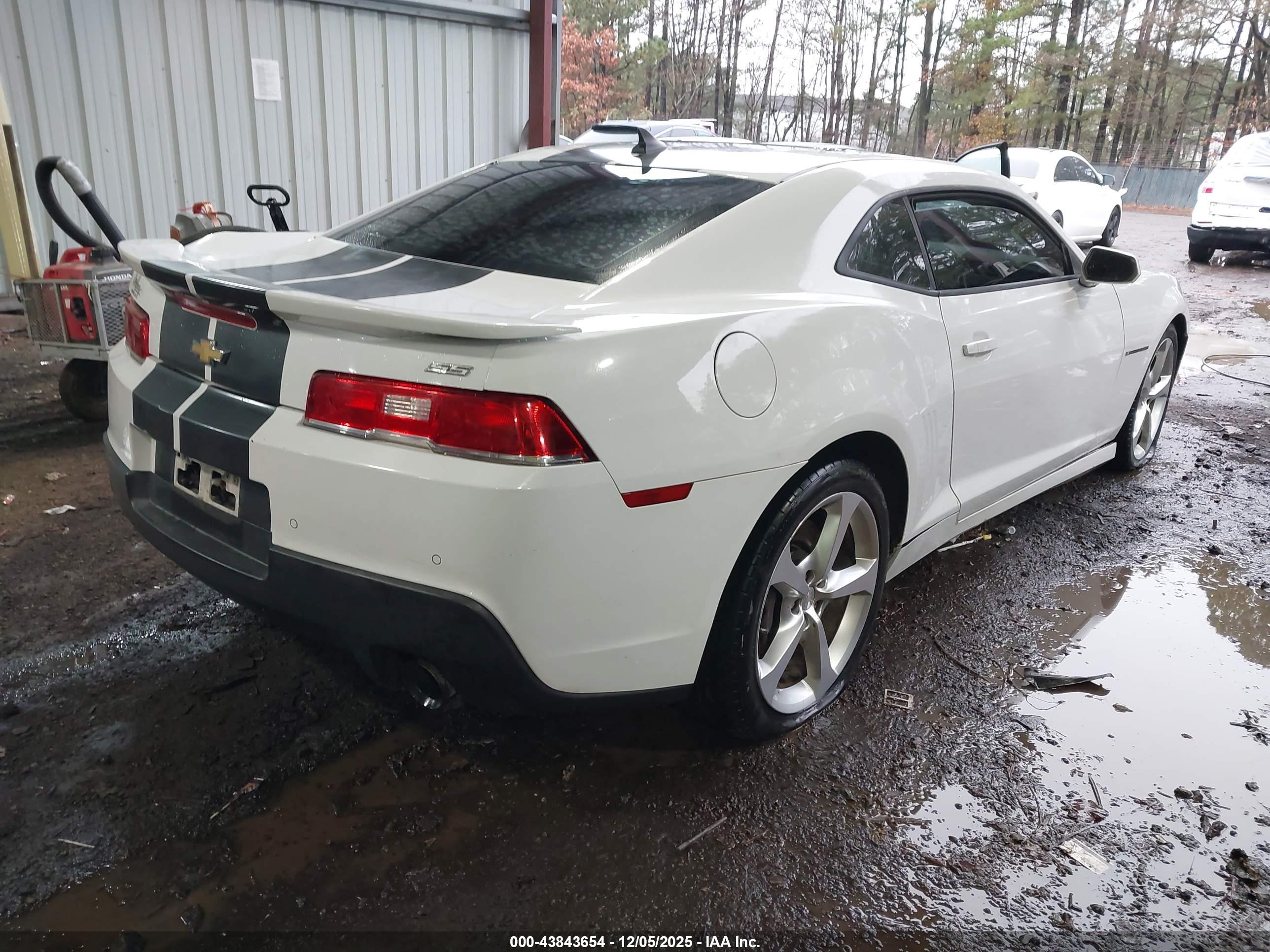 CHEVROLET CAMARO image 4