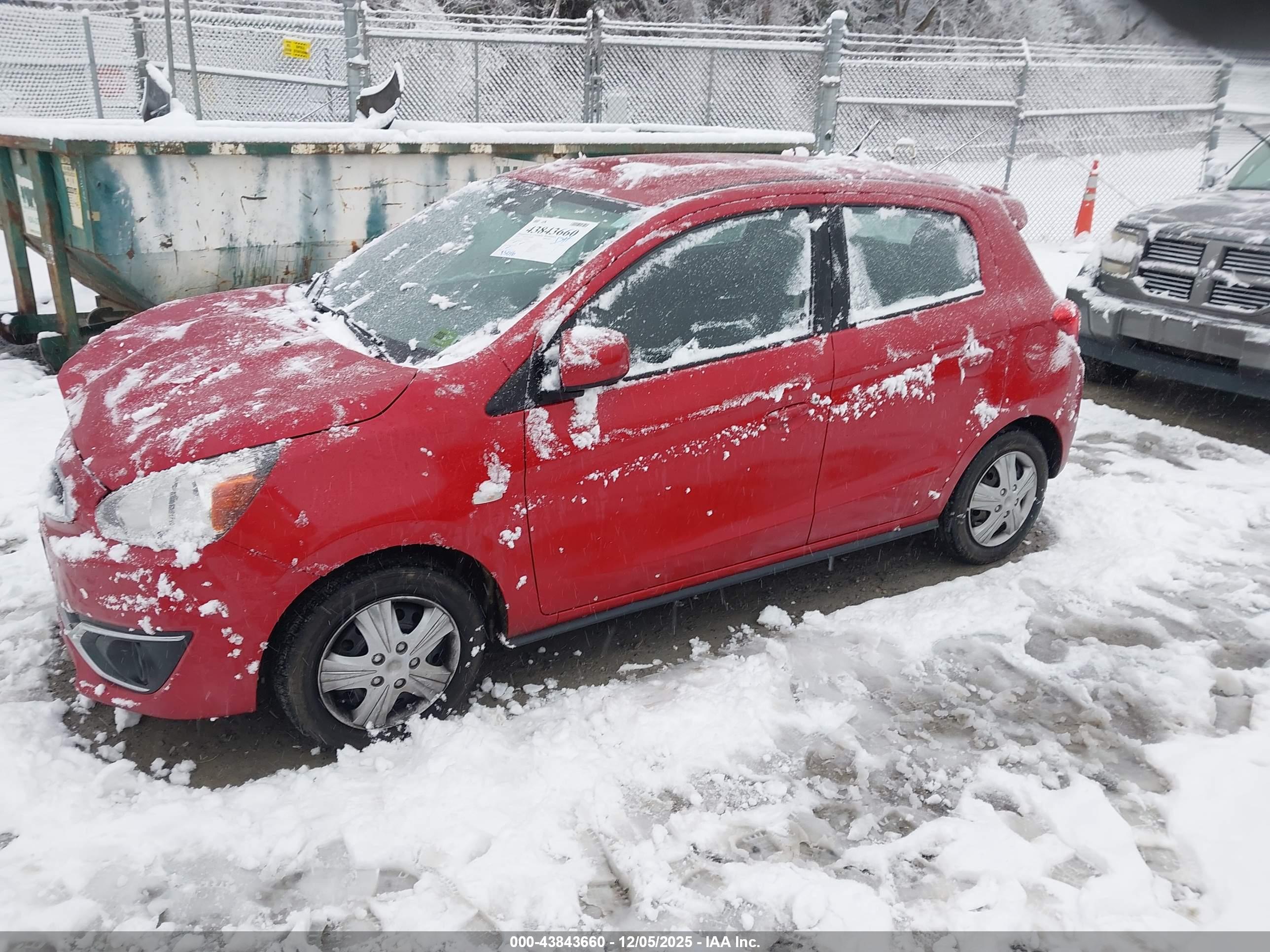MITSUBISHI MIRAGE image 2