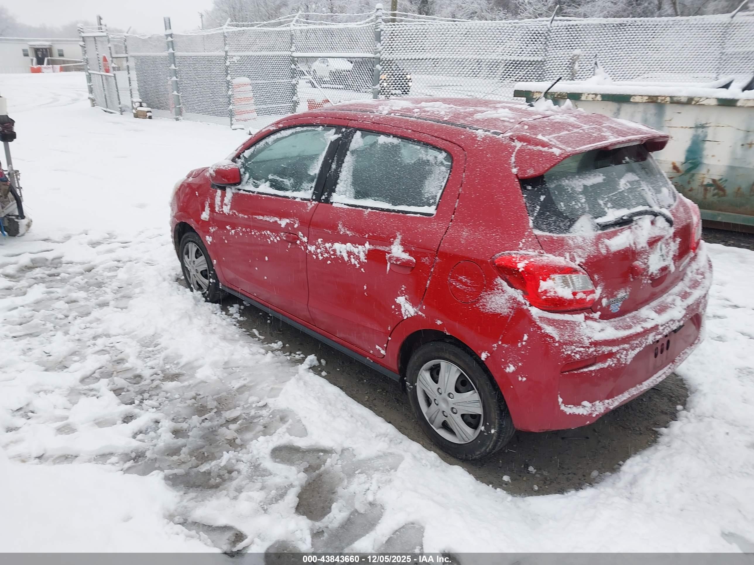 MITSUBISHI MIRAGE image 3