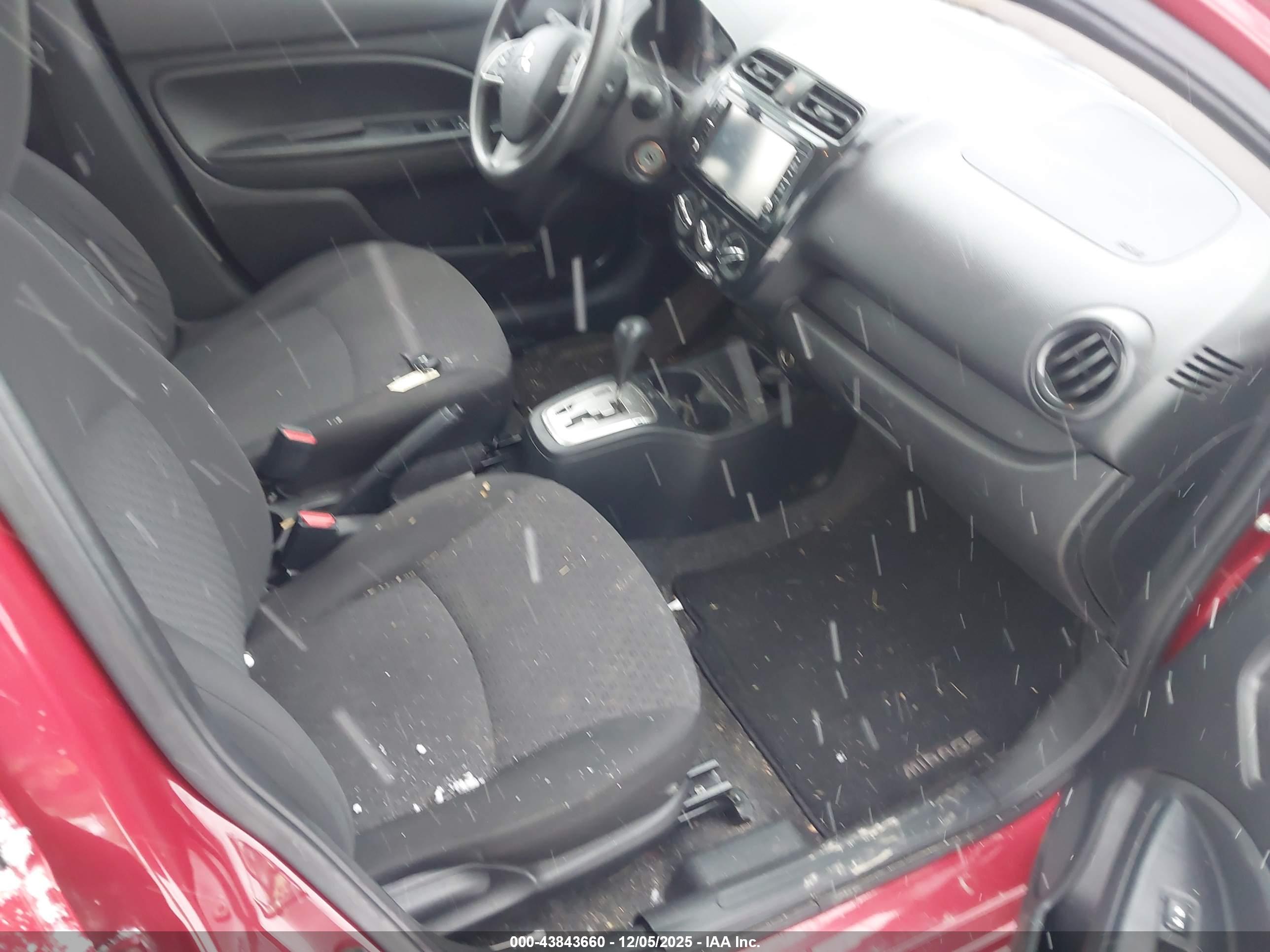MITSUBISHI MIRAGE image 5