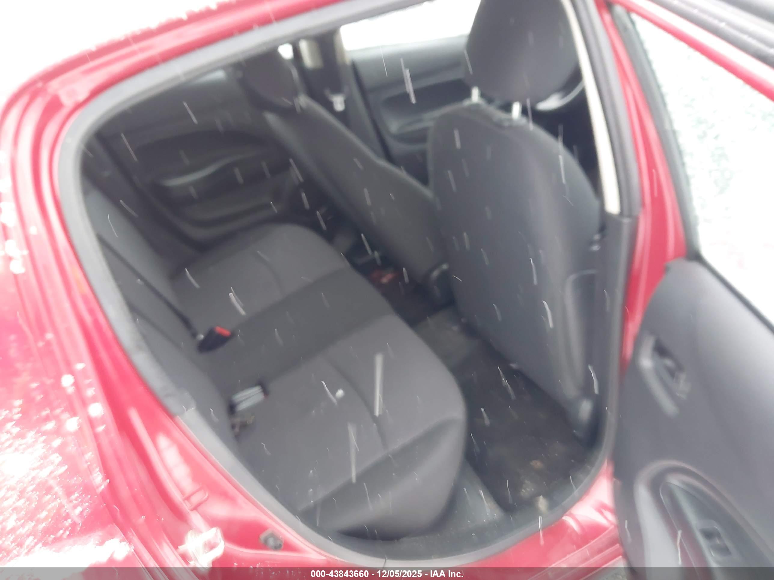 MITSUBISHI MIRAGE image 8
