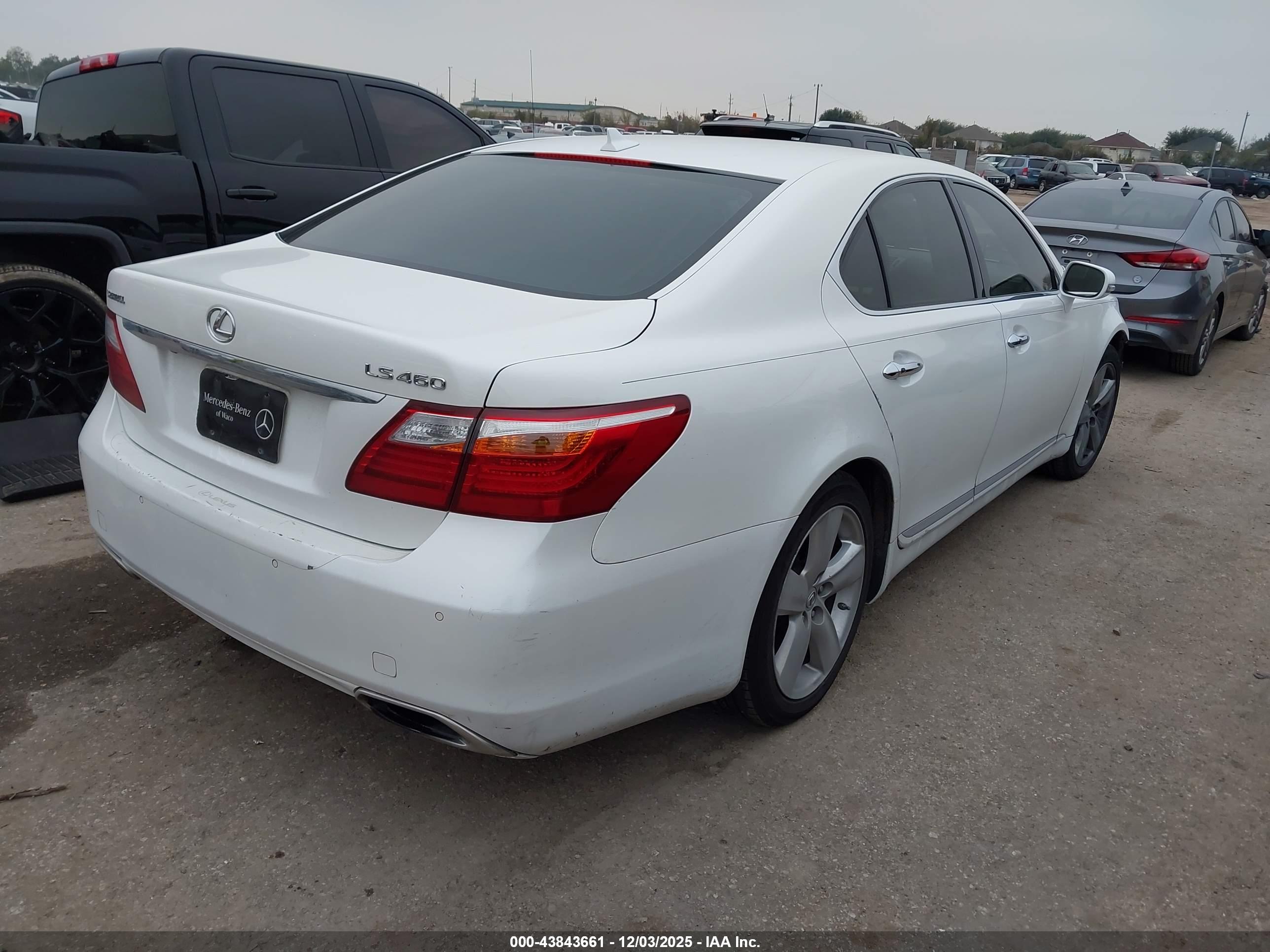 LEXUS LS image 4