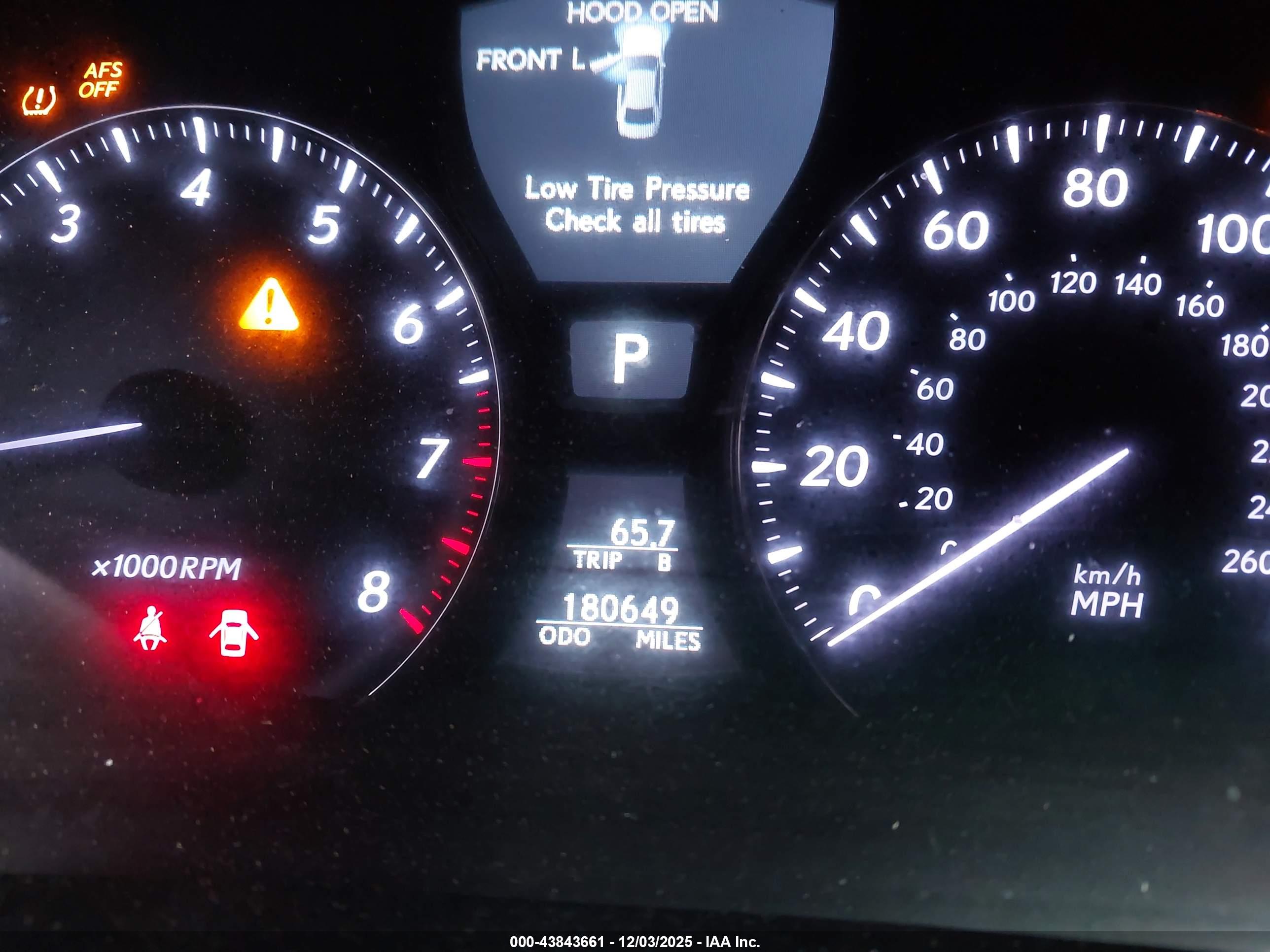 LEXUS LS image 7
