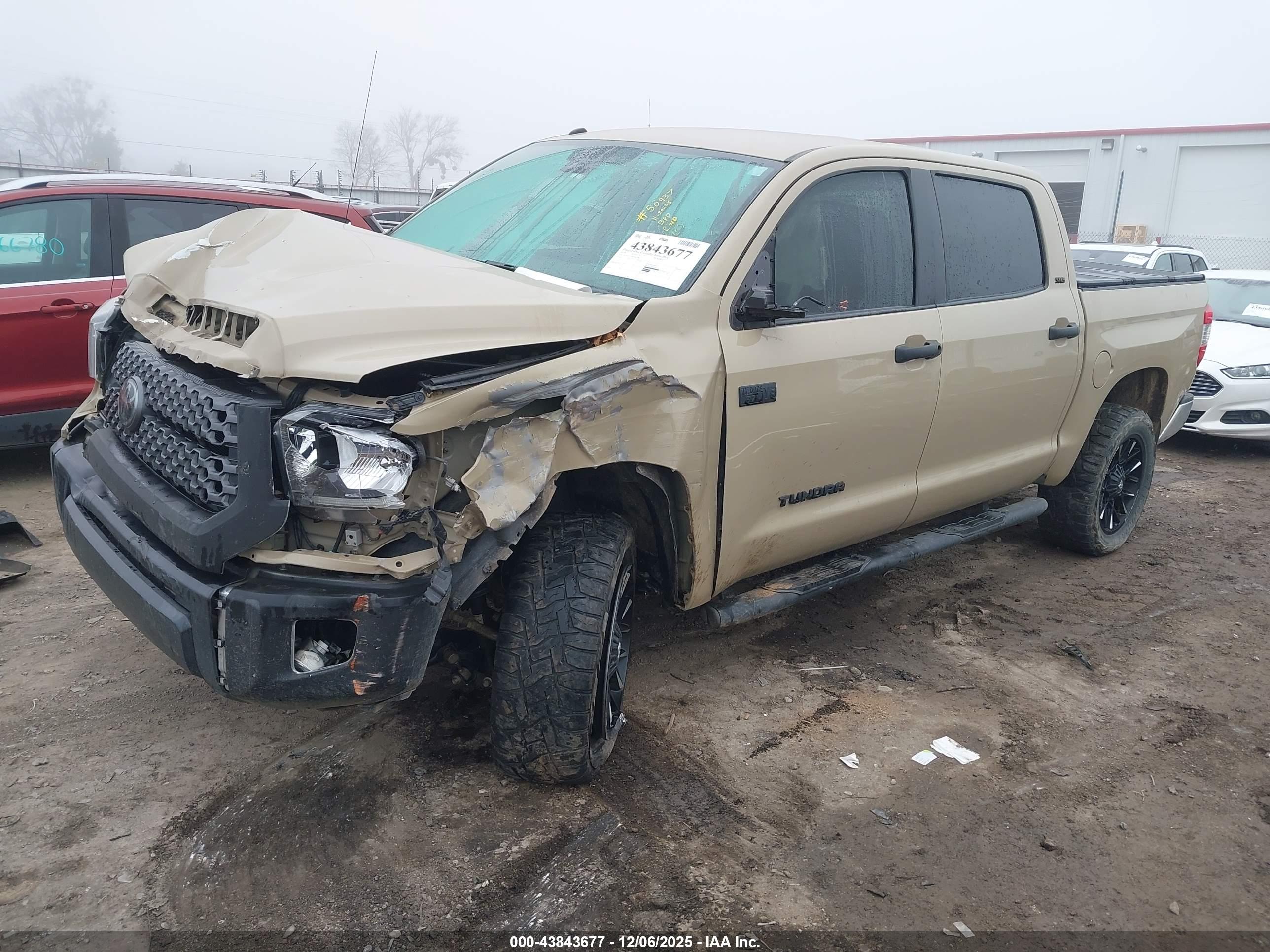 TOYOTA TUNDRA image 2