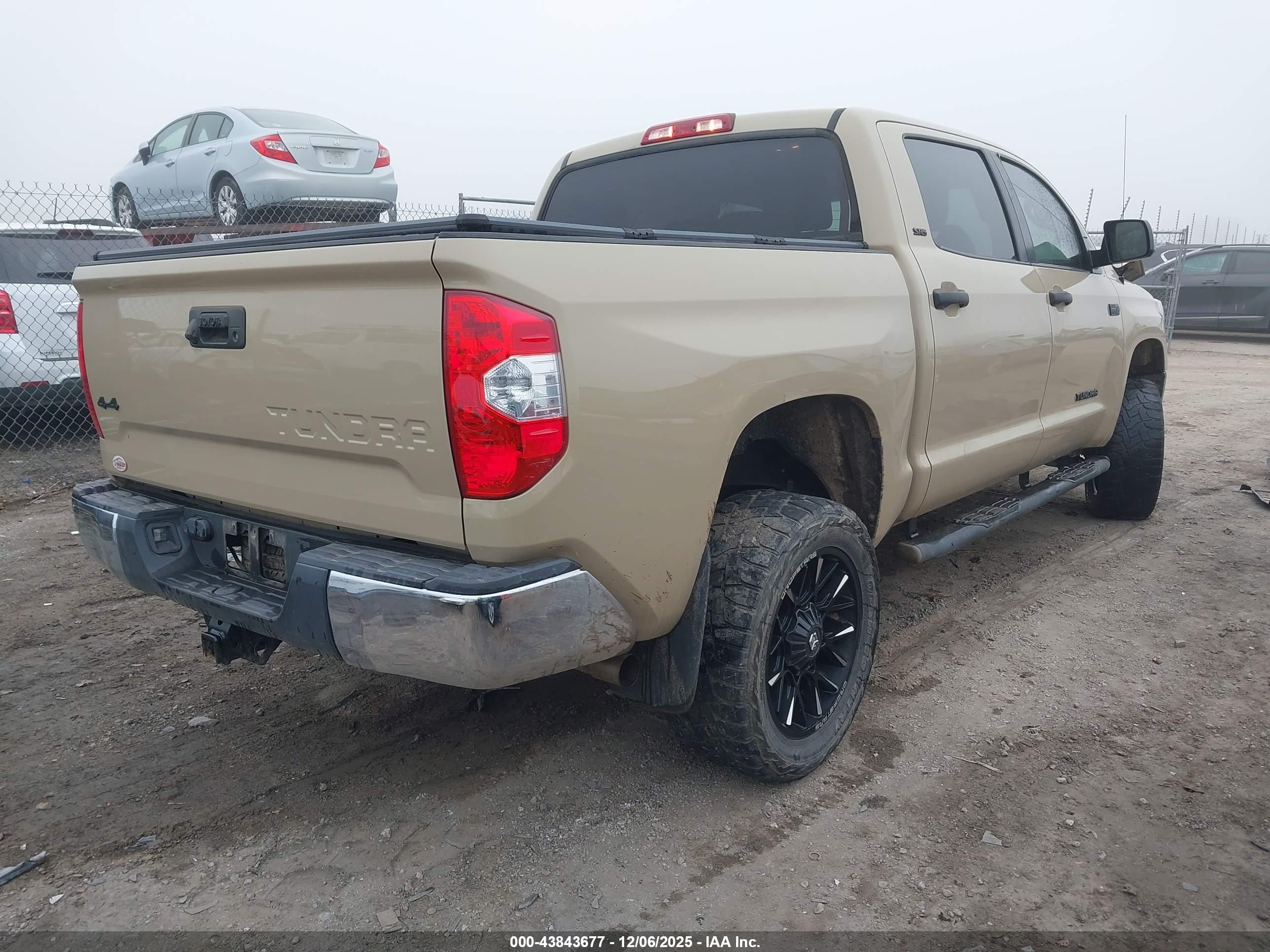 TOYOTA TUNDRA image 4