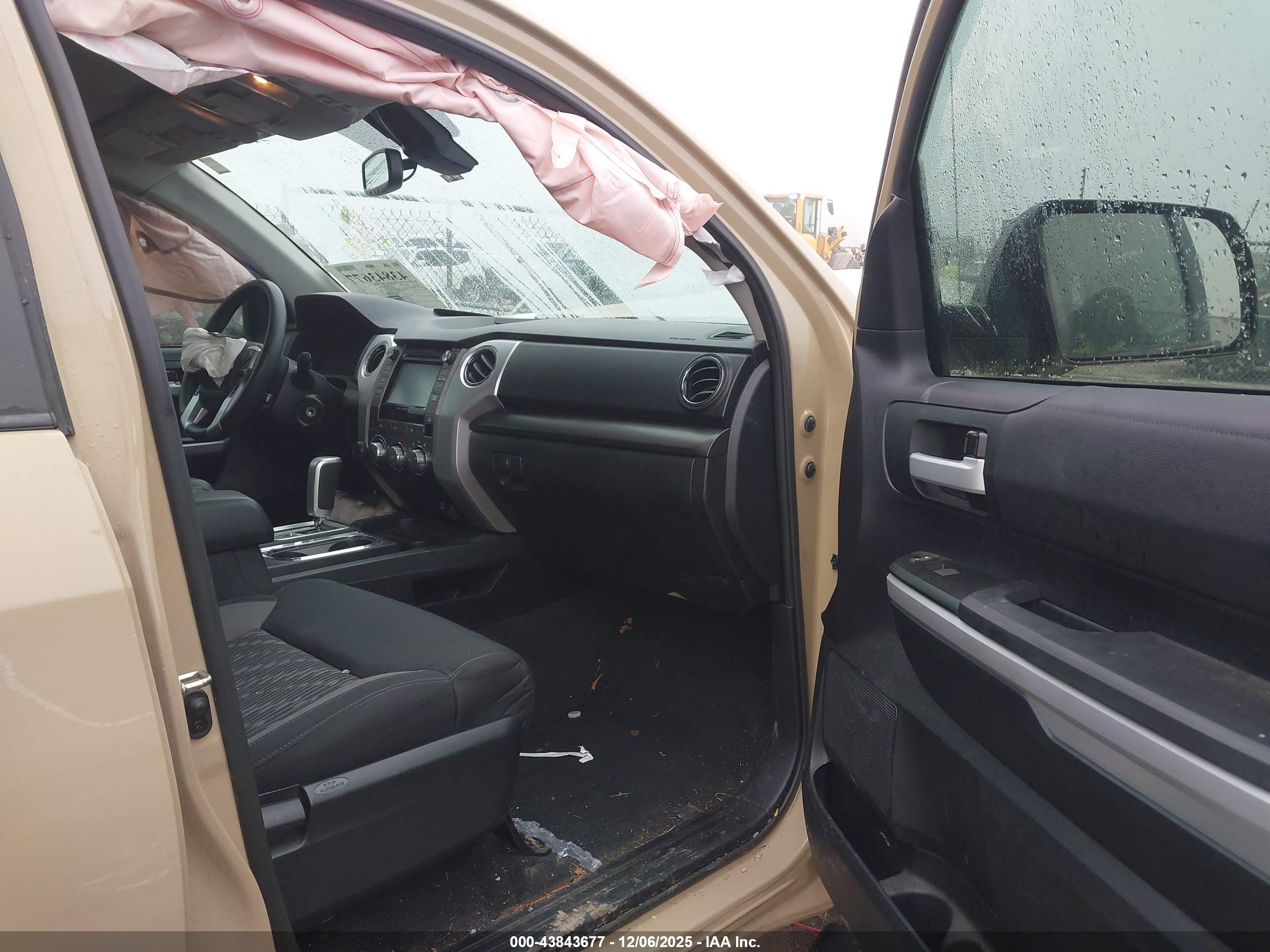 TOYOTA TUNDRA image 5