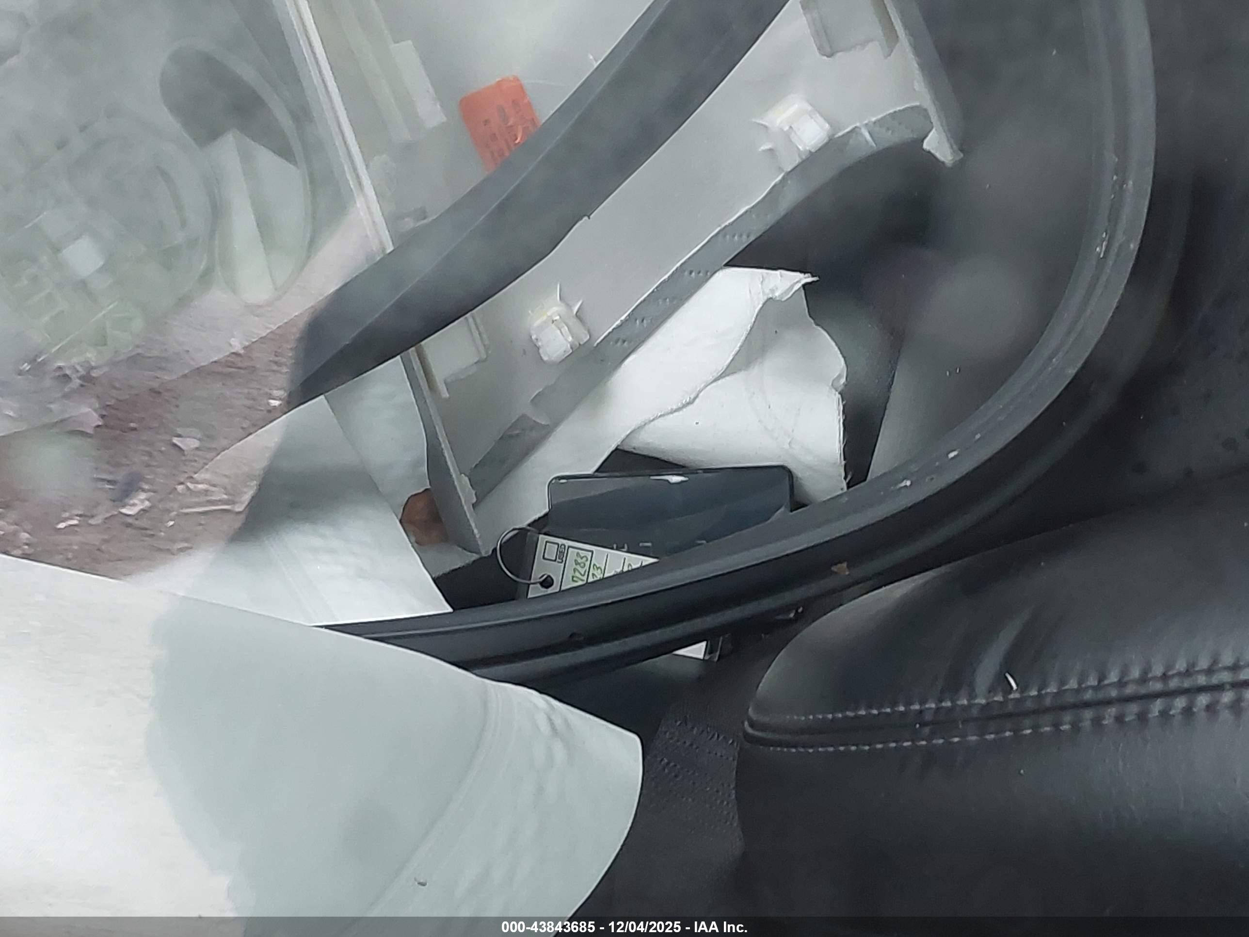TESLA MODEL image 11