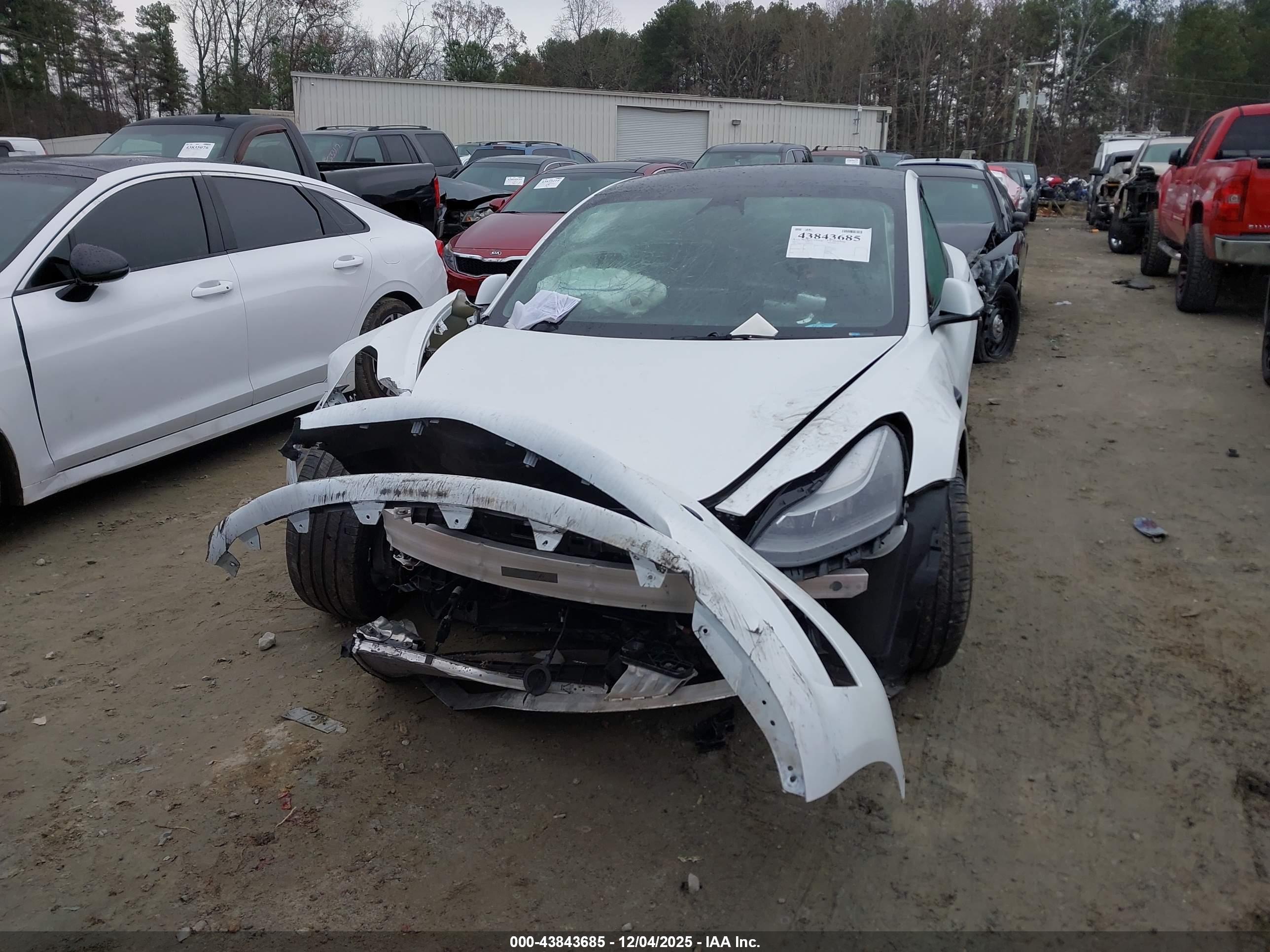 TESLA MODEL image 6