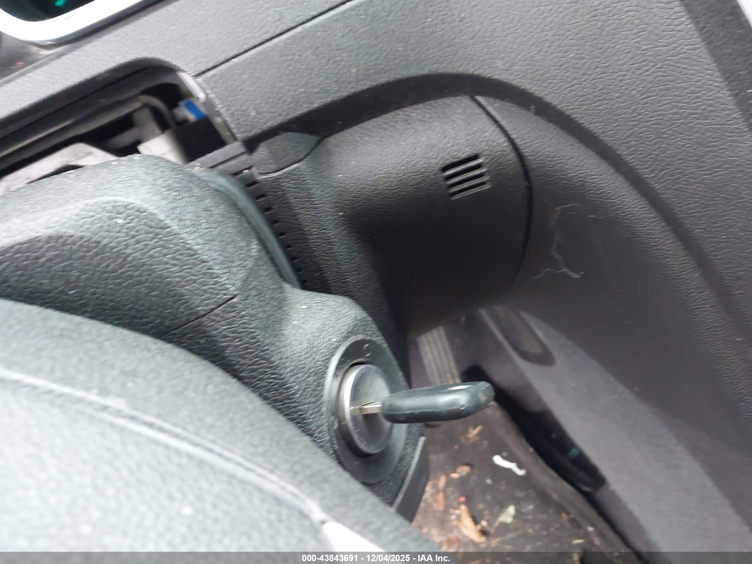 CHEVROLET TRAVERSE image 11