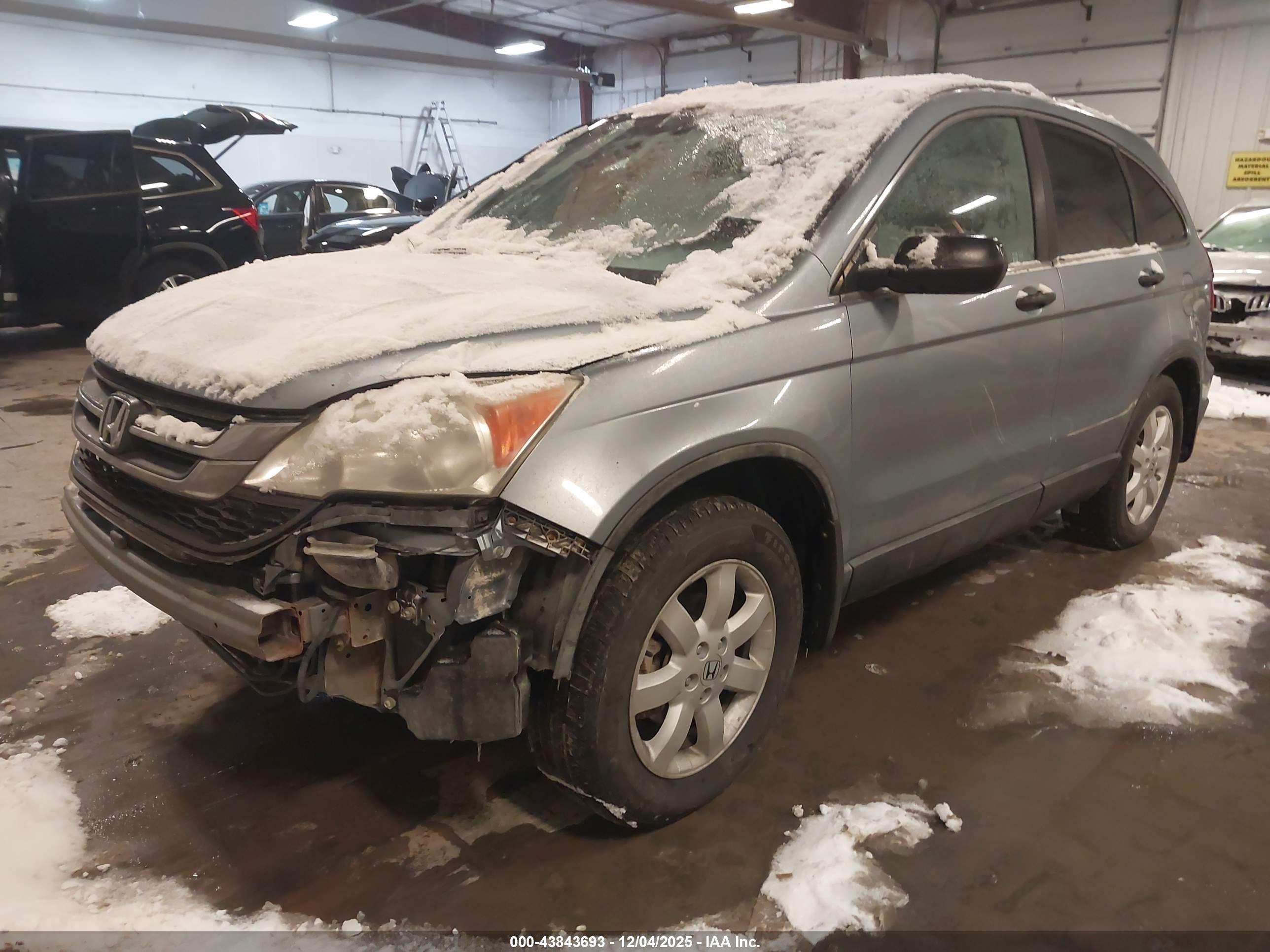 HONDA CR-V image 2