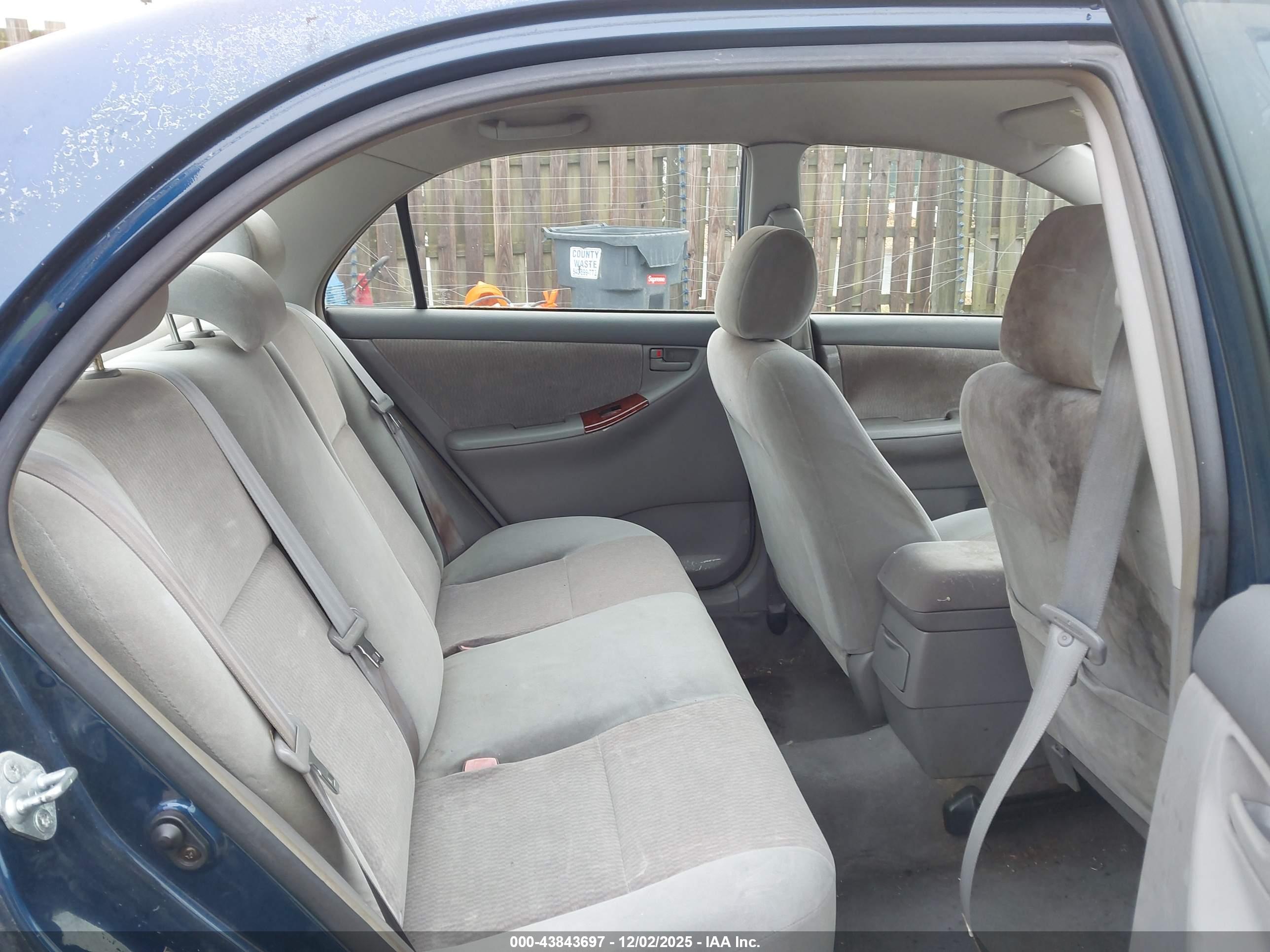 TOYOTA COROLLA image 8