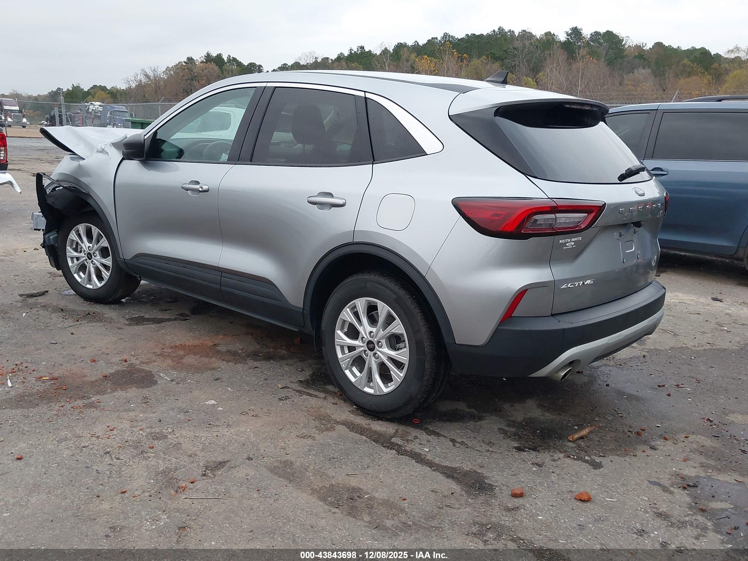 FORD ESCAPE image 3