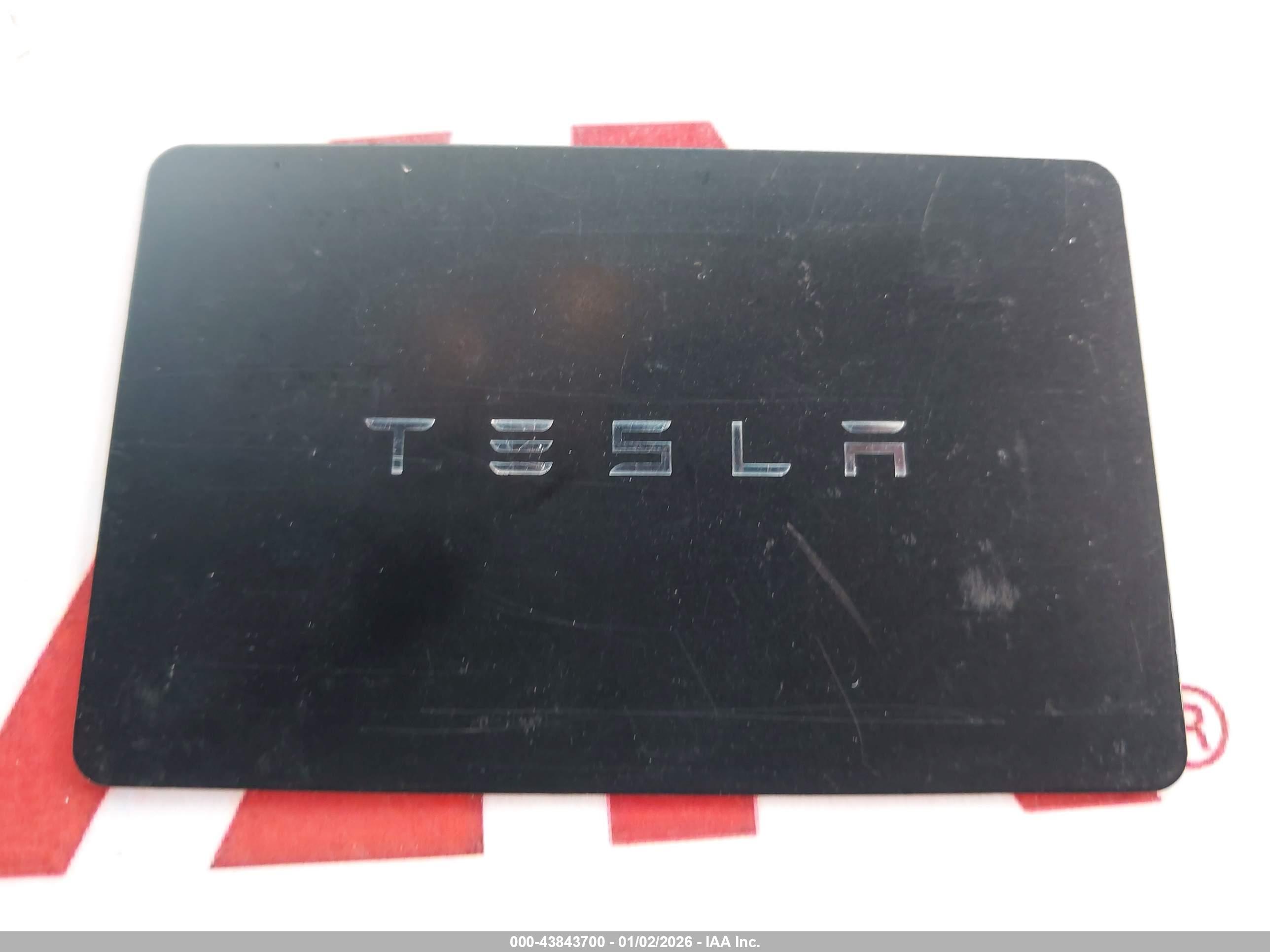 TESLA MODEL image 11