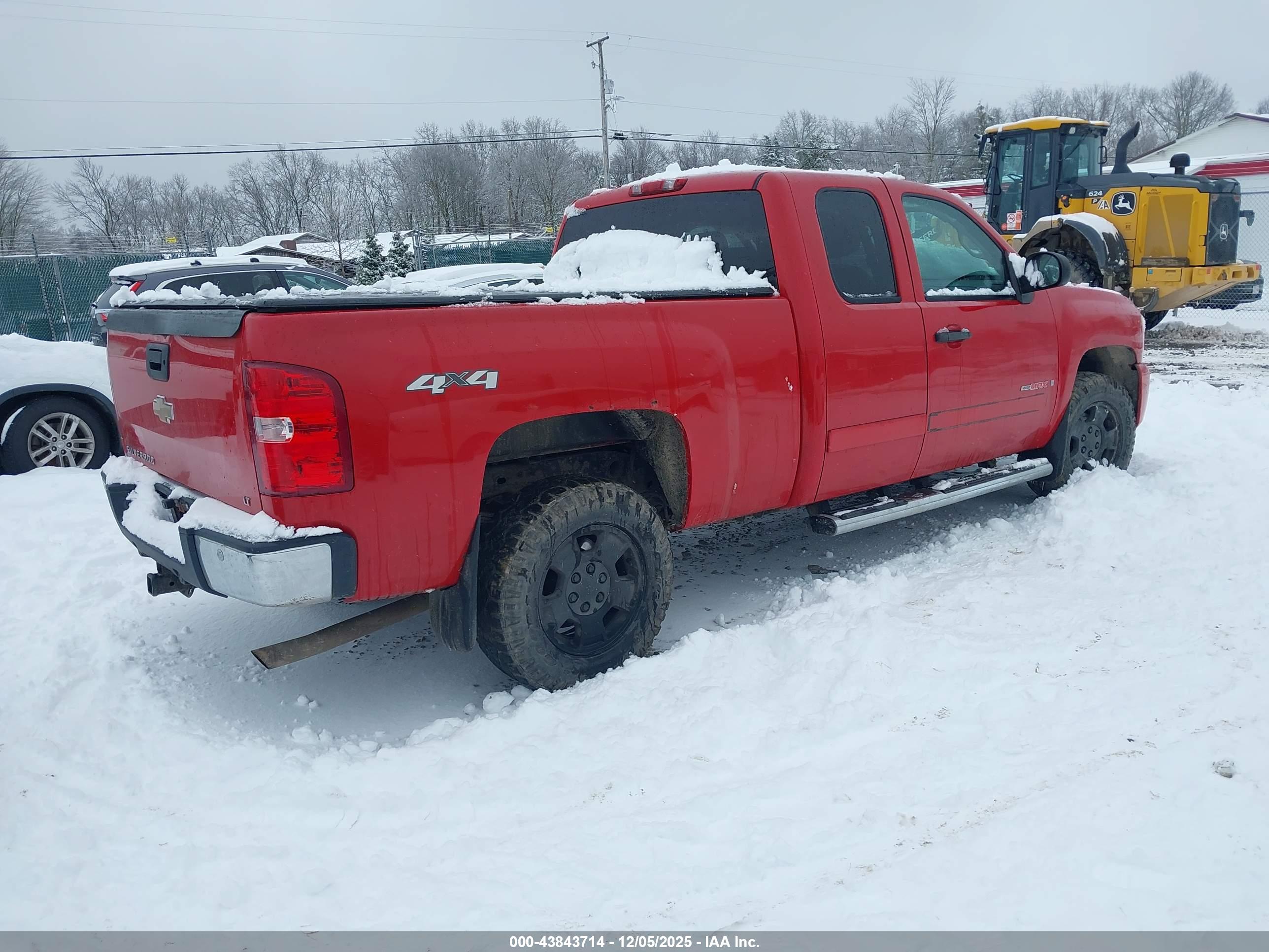 CHEVROLET SILVERADO image 4